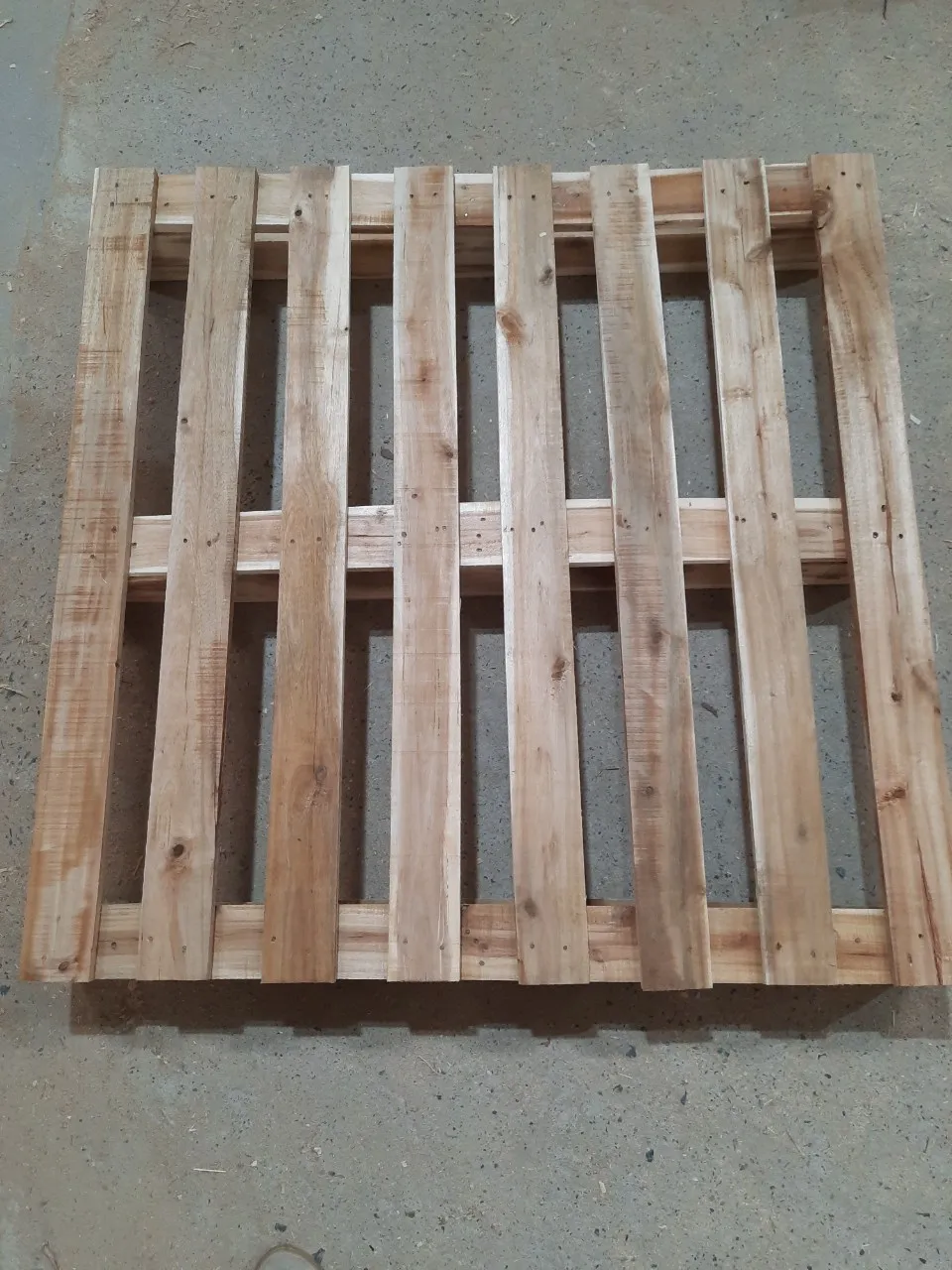 2  WAY - 4 WAY ENTRANCE  PALLET CUSTOMIZED DURABLE WOODEN PALLET/CUSTOM-MADE PALLET/NATURAL WOODEN PALLET FROM ACACIA & PINE