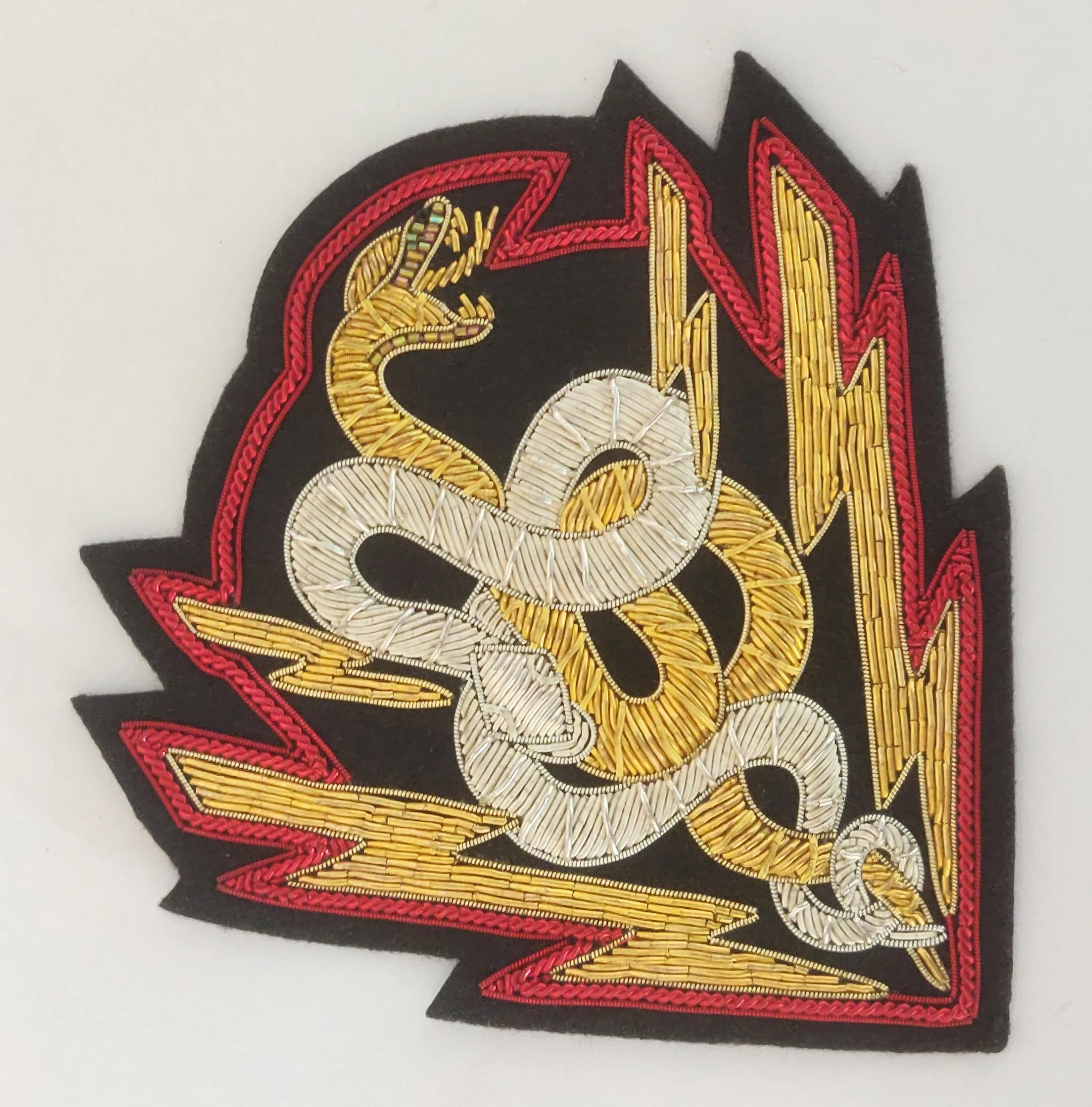 BADGE_-_SERPENTS_3.jpg