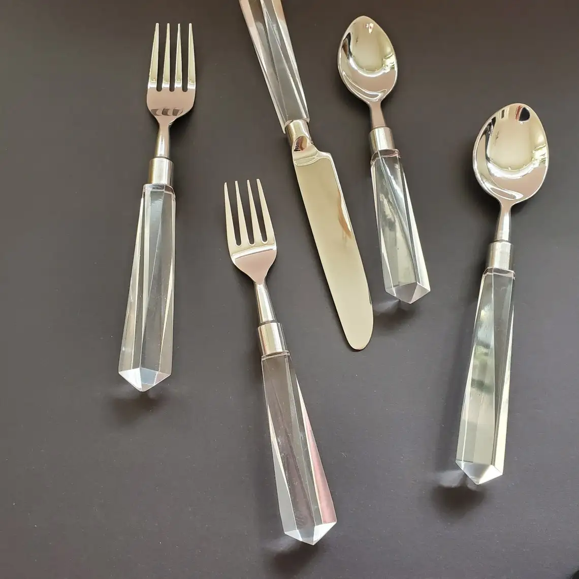 Набор столовых приборов из нержавеющей стали с хрустальной ручкой современный и элегантный дизайн для дома | Оптовая продажа или поставщик ресторанов отелей