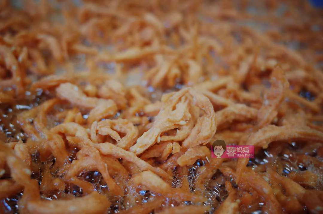 The Salty Prawn Muruku Custom Brand Wholesale OEM Healthy Seafood Prawn Shrimp Snack Crispy Cracker Muruku