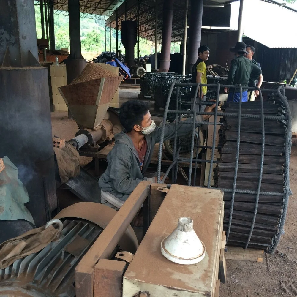 SAWDUST BRIQUETTE CHARCOAL BBQ GRILL MADE FROM VIETNAM WITH FACTORY PRICE