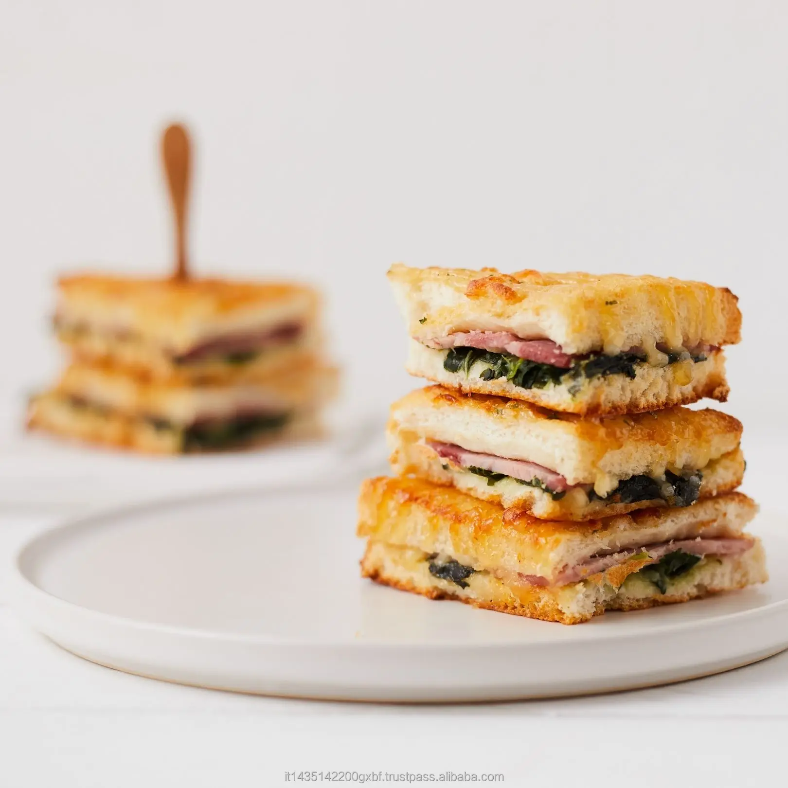 HIGH QUALITY SMOKED CURED BEEF TOPSIDE STUFFED IN CASING | premium gluten free beef meat | beef meat Italy supplier