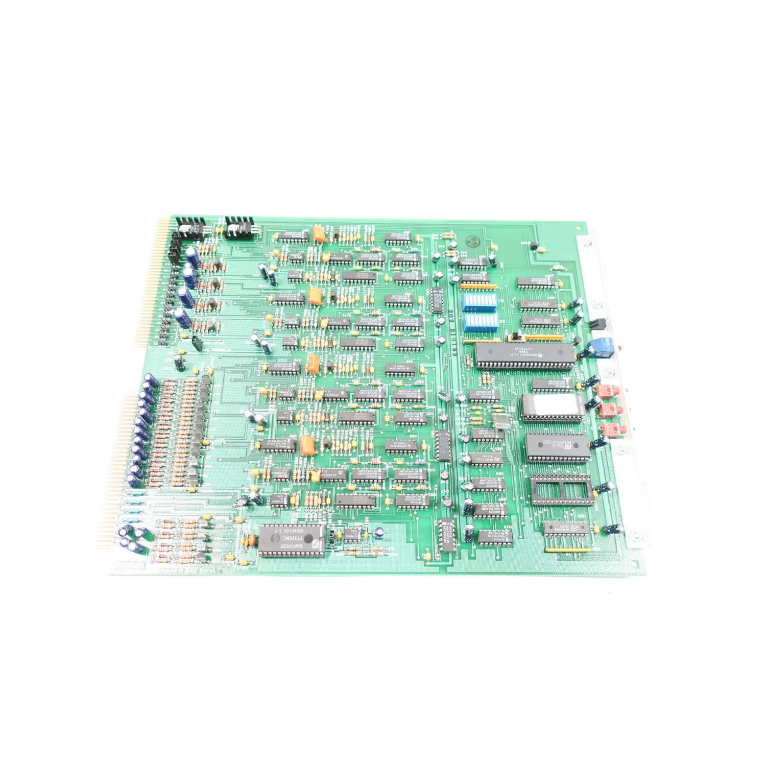 
AMERICAN DYNAMICS AD2024VOM MATRIX 3200 VIDEO OUTPUT CARD PCB CIRCUIT BOARD 