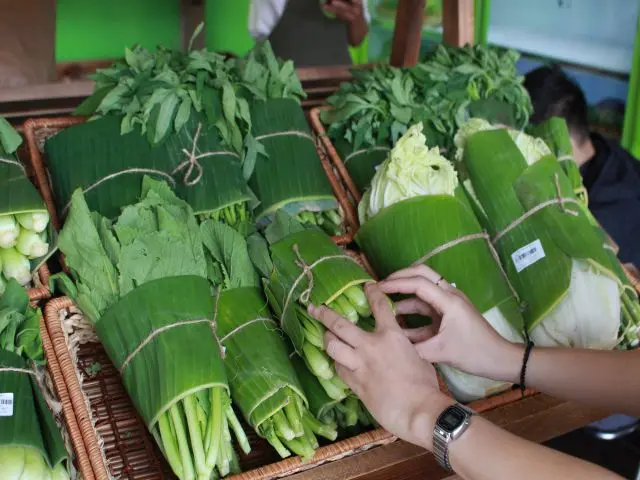 Leaf_ 100% Natural- Frozen Banana Leaf/leaves - for Supermarket Packing Parcel
