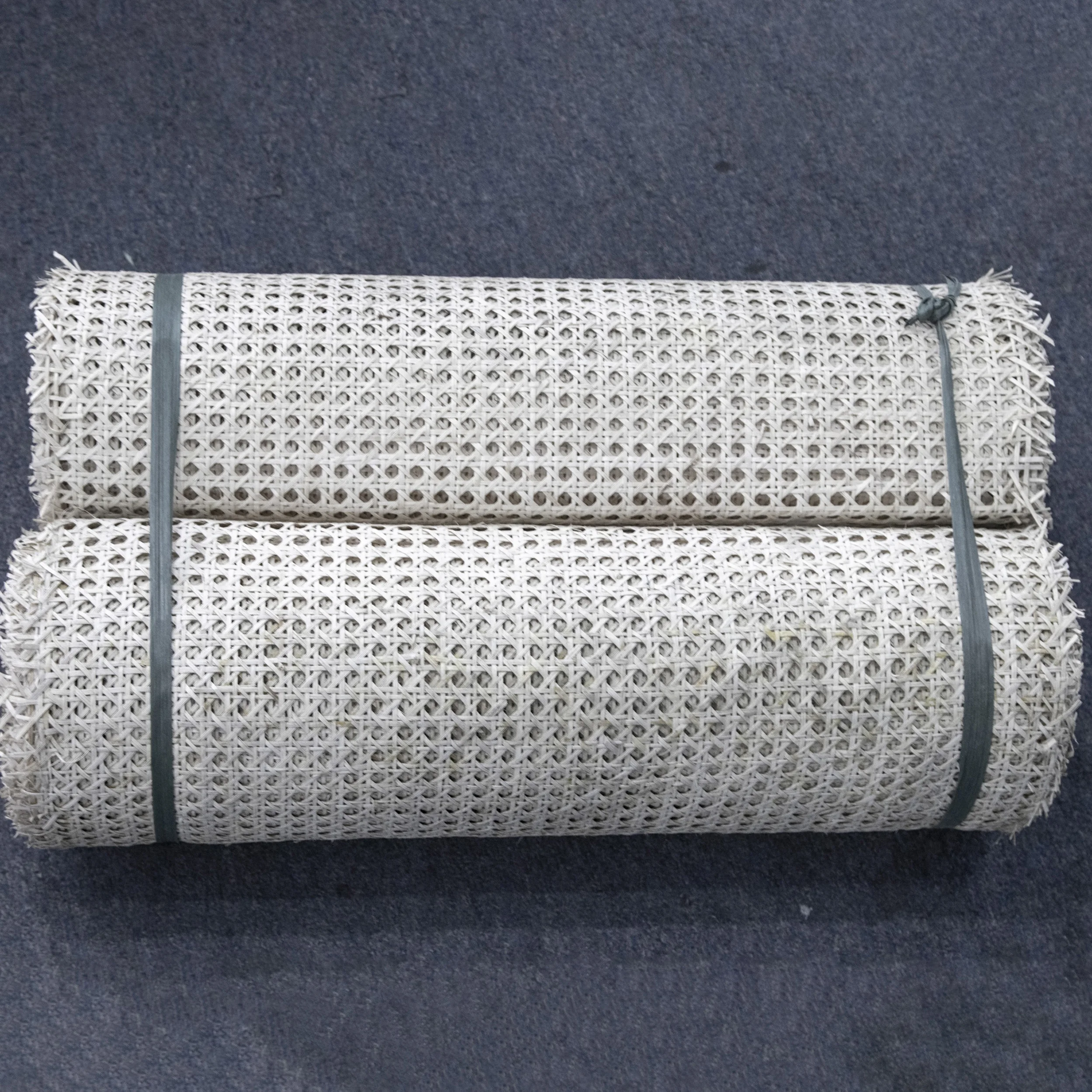 Лидер продаж, самая дешевая цена, синтетический ротанговый тростниковый рулон, высококачественный рулон для уличной мебели от дистрибьютора в VN