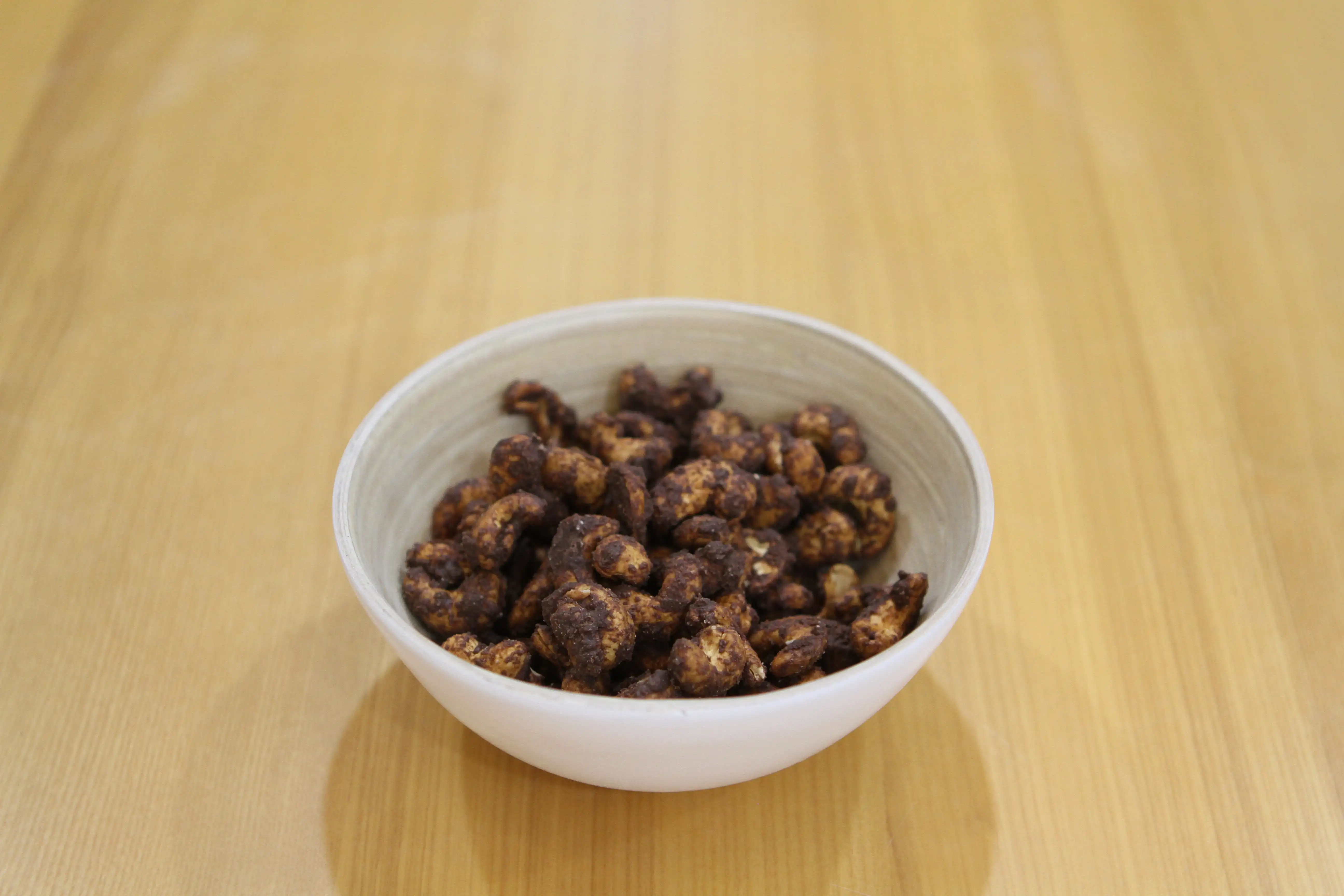 Vente en gros EUBIZ Noix de cajou Cacao - Snack sain - Premium Cashew Nuts VietNam Box (Plastic) 200g (7.0 Oz)