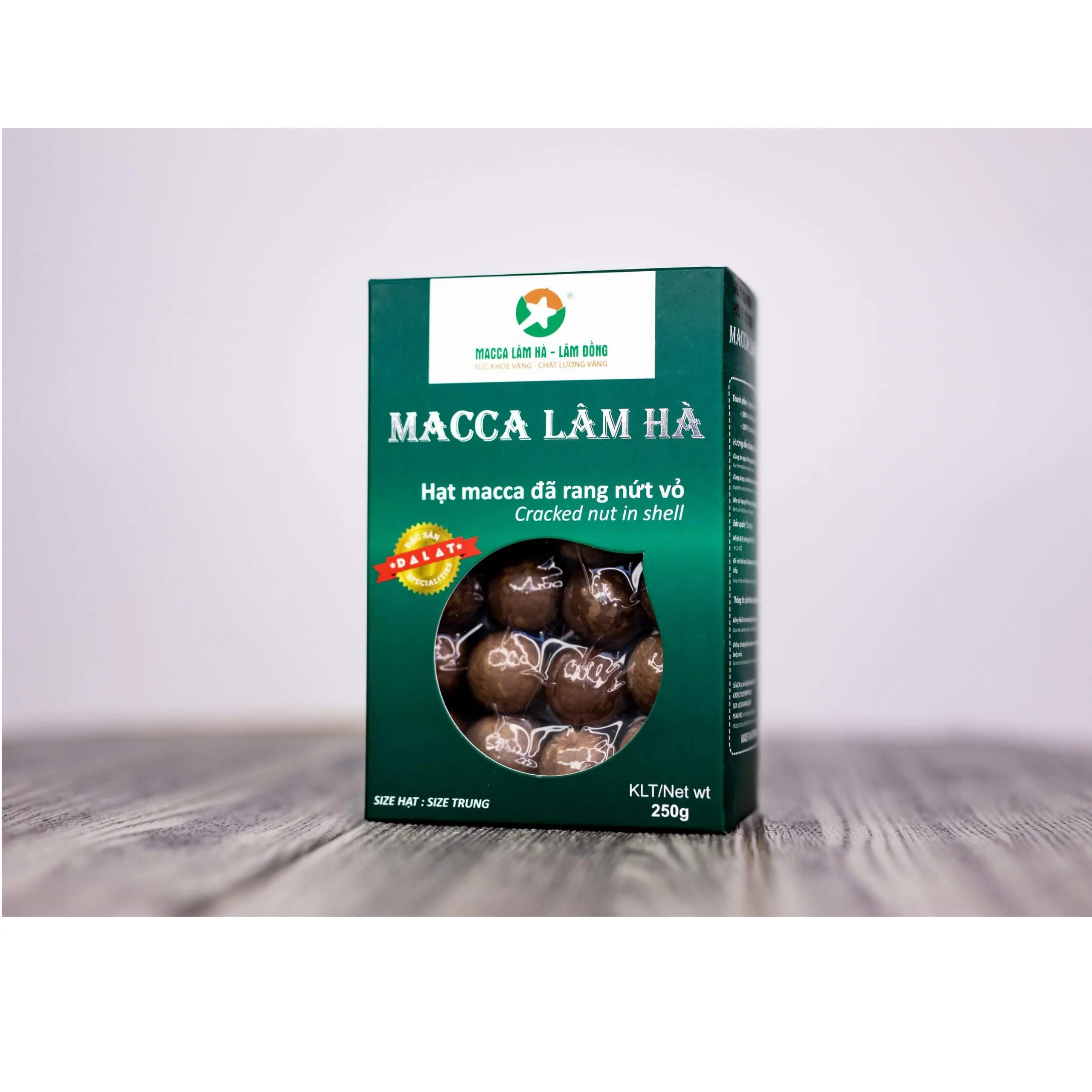 
ISO Certification Dry Cracked in Shells Dried Style Organic Cultivation Type Macadamia nuts (green box) from Vietnam 