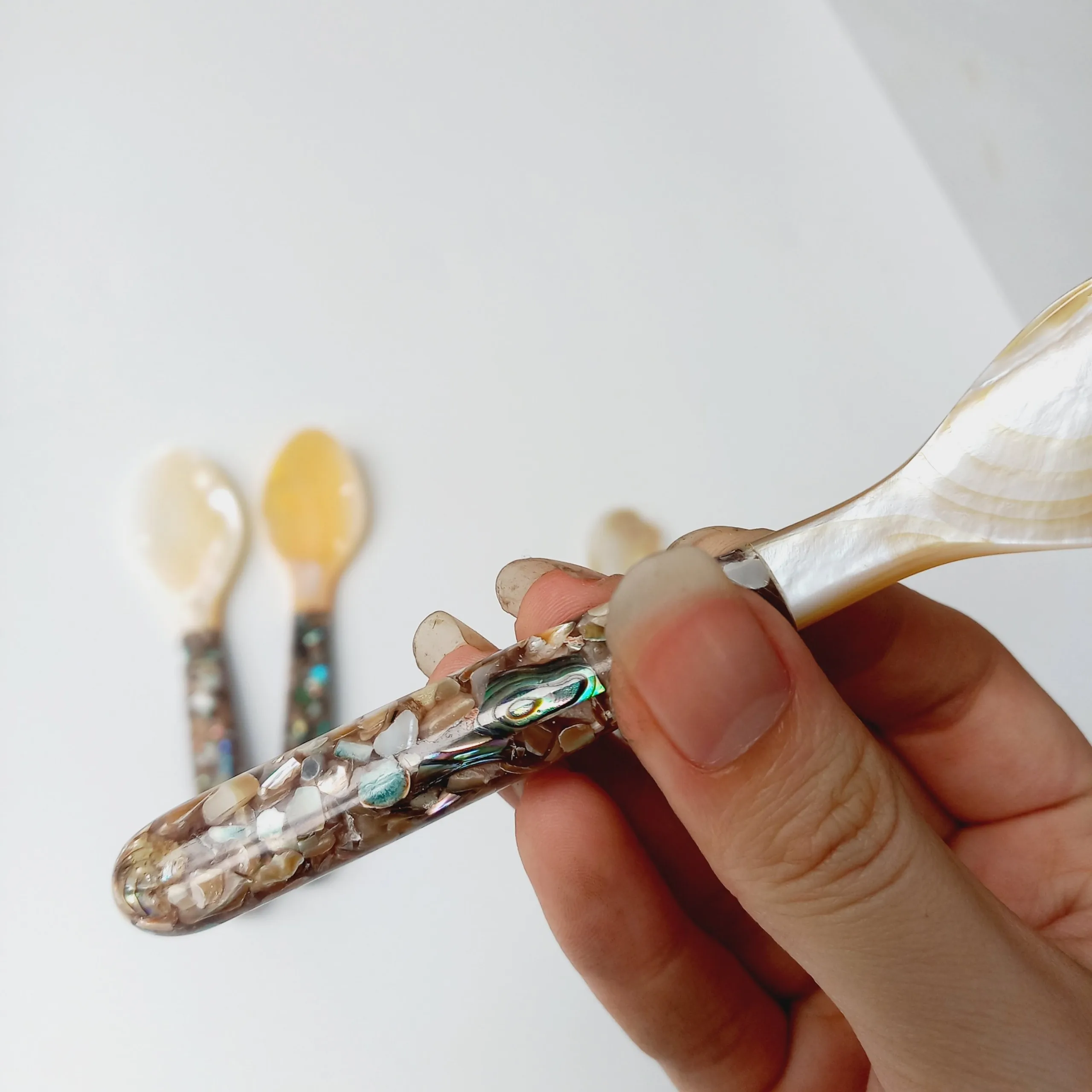 Handicraft Ice Cream Mother of Pearl Caviar Tea Spoon Shell Spoon Coffee Spoon Seashell Inlaid Handle Wholesale Exquisite