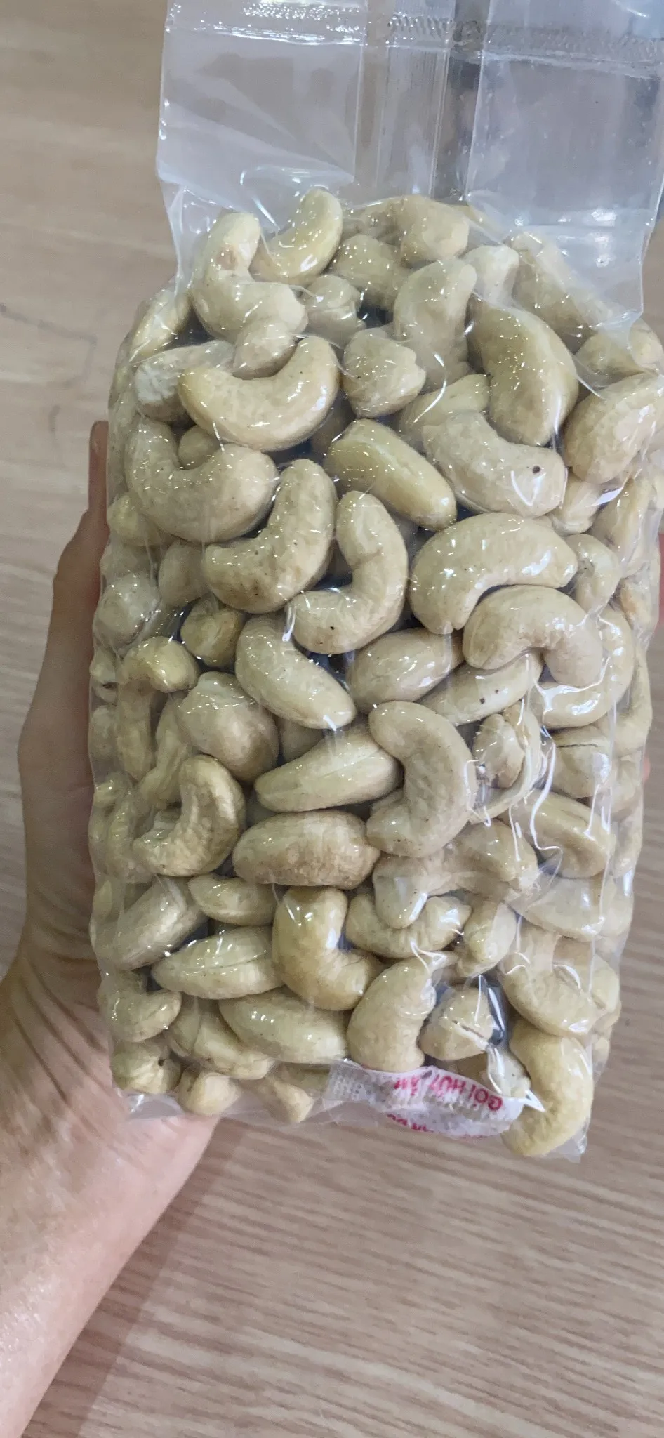 Roasted cashew nut without husk W240 W320 from Vietnam by WIT
