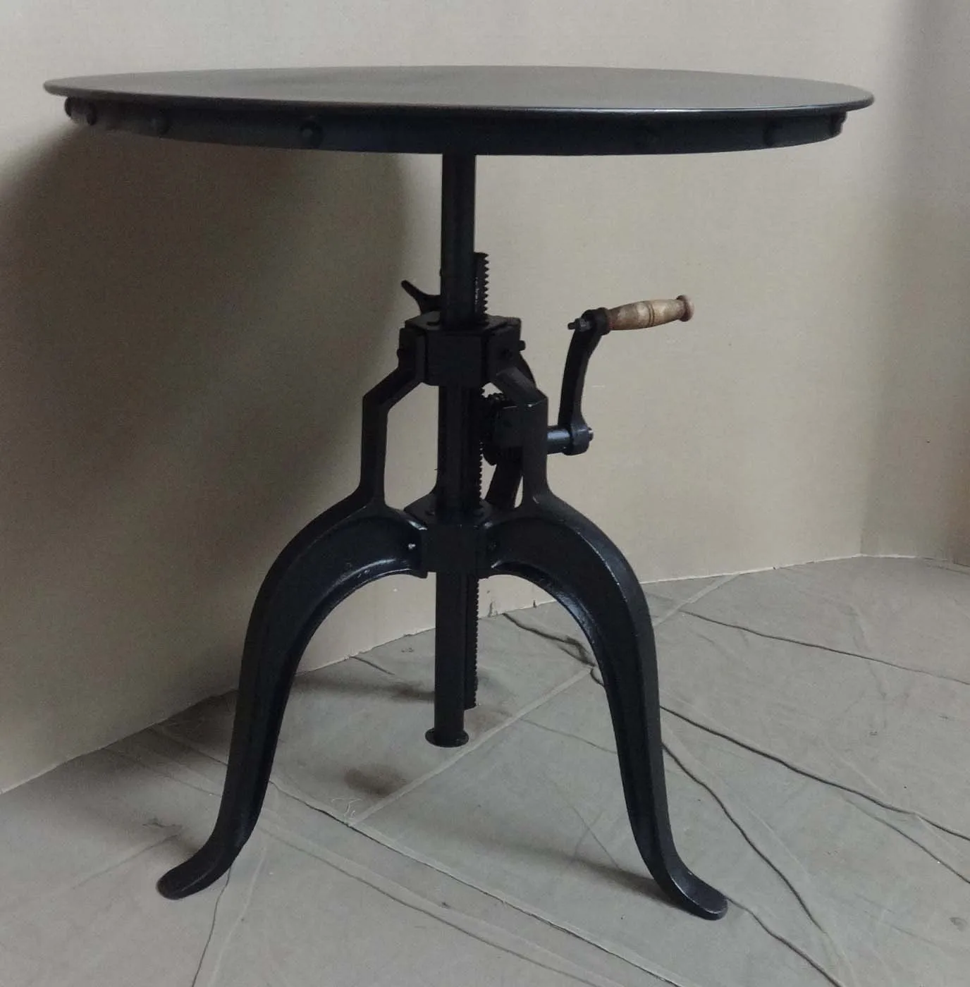 Cast Iron Hand Adjustable Crank Mechanism  Dining  Round Mango Wood Top Cafe Restaurant Table