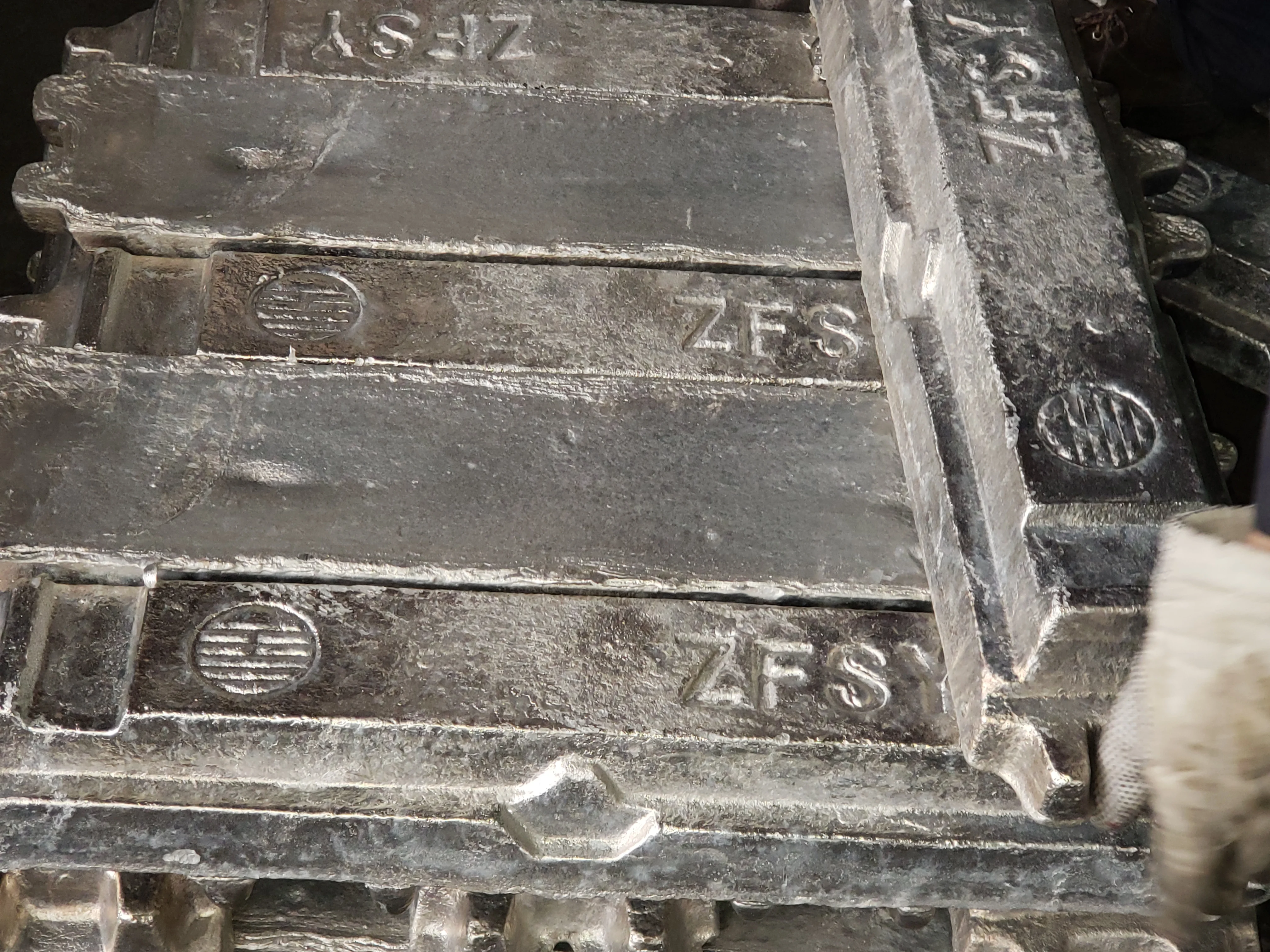 Aluminum Ingot 99.7% 99.8% A7 A8 Good Quality Low Price For Sale