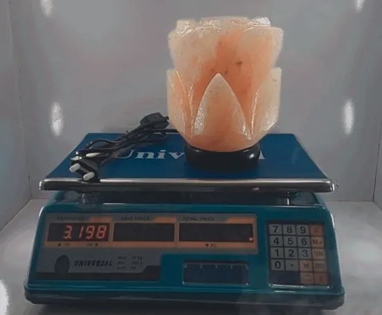 Гималайская соляная лампа в форме цветка