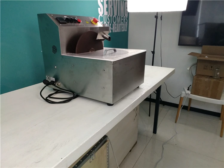 
Cheap price chocolate coating line/mini chocolate machine/factory supply chocolate tempering machine 
