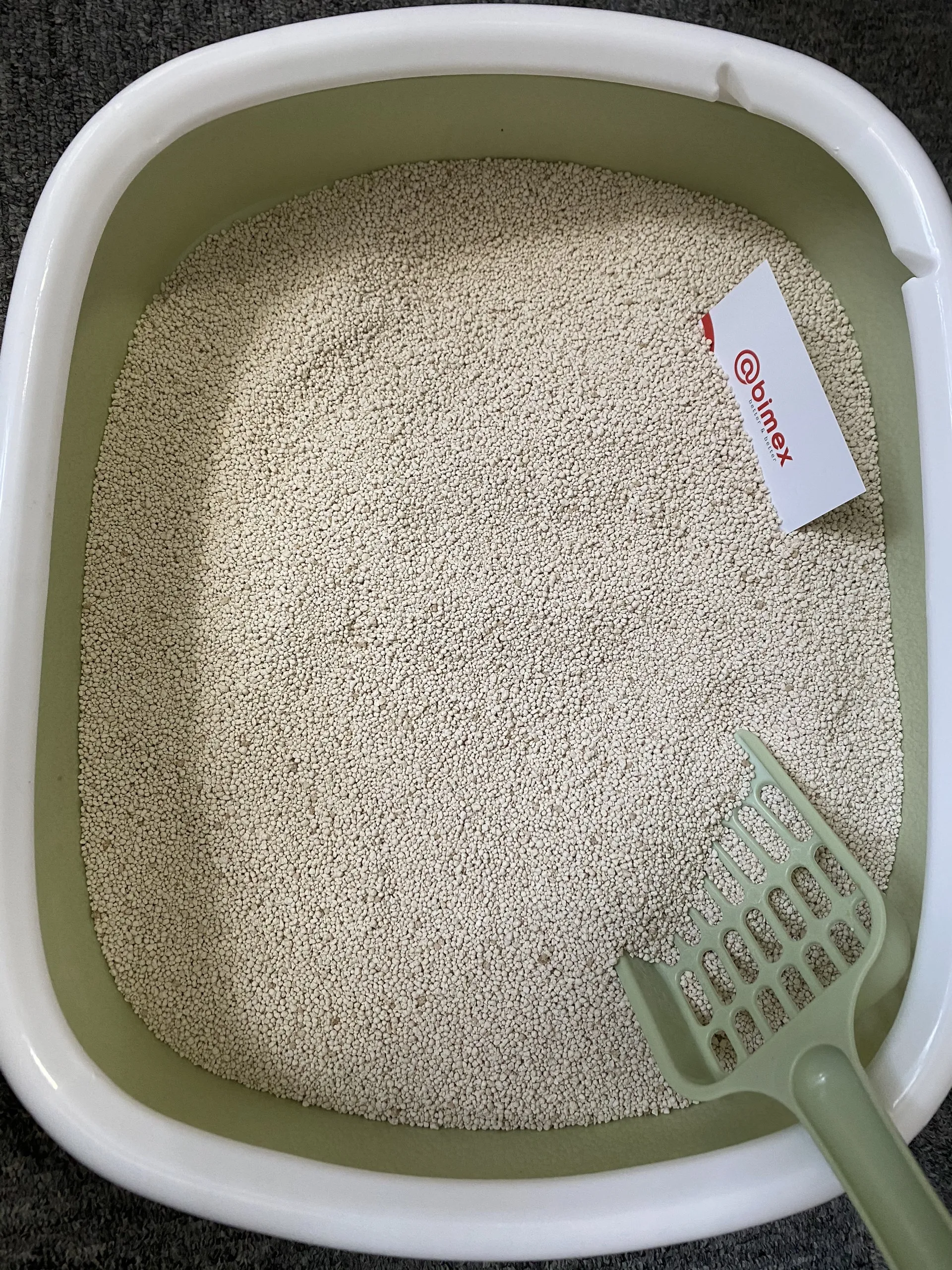 ECO FRIENDLY CAT LITTER BENTONITE CLUMPING CASSAVA CAT LITTER