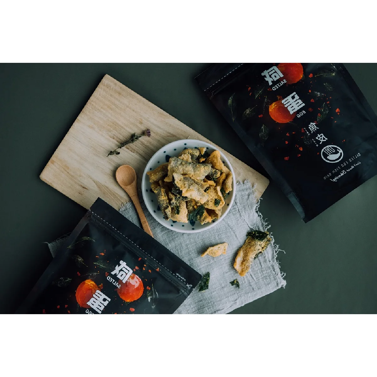 Egg Flavour  Shelf Life 12 Months Malaysia Origin Packaged Bag 100g Fried Snacks Salted Egg Fish Skin