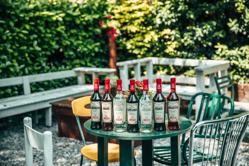Made in Italy liqueur Beverage with almond aroma 70 cl AMARETTO Liqueur