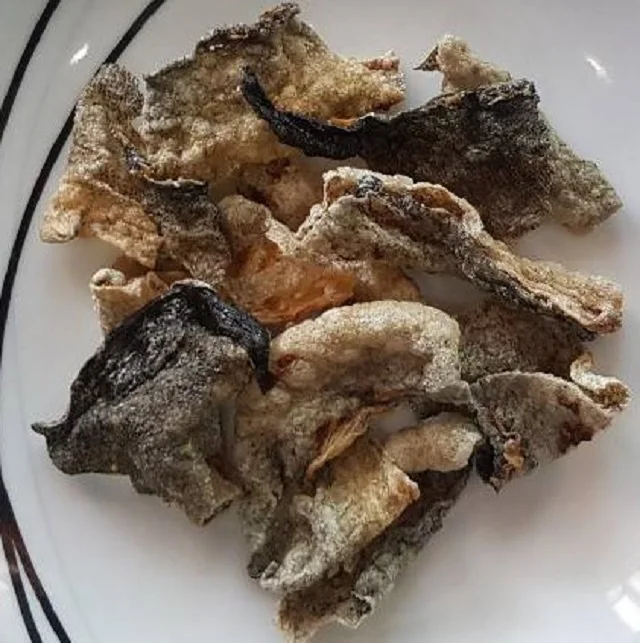 Хорошо подобранная Ароматизированная питательная пикантная рыба с низким содержанием жира закуска ароматом том-Ням настоящая хрустящая кожа трески от Hola