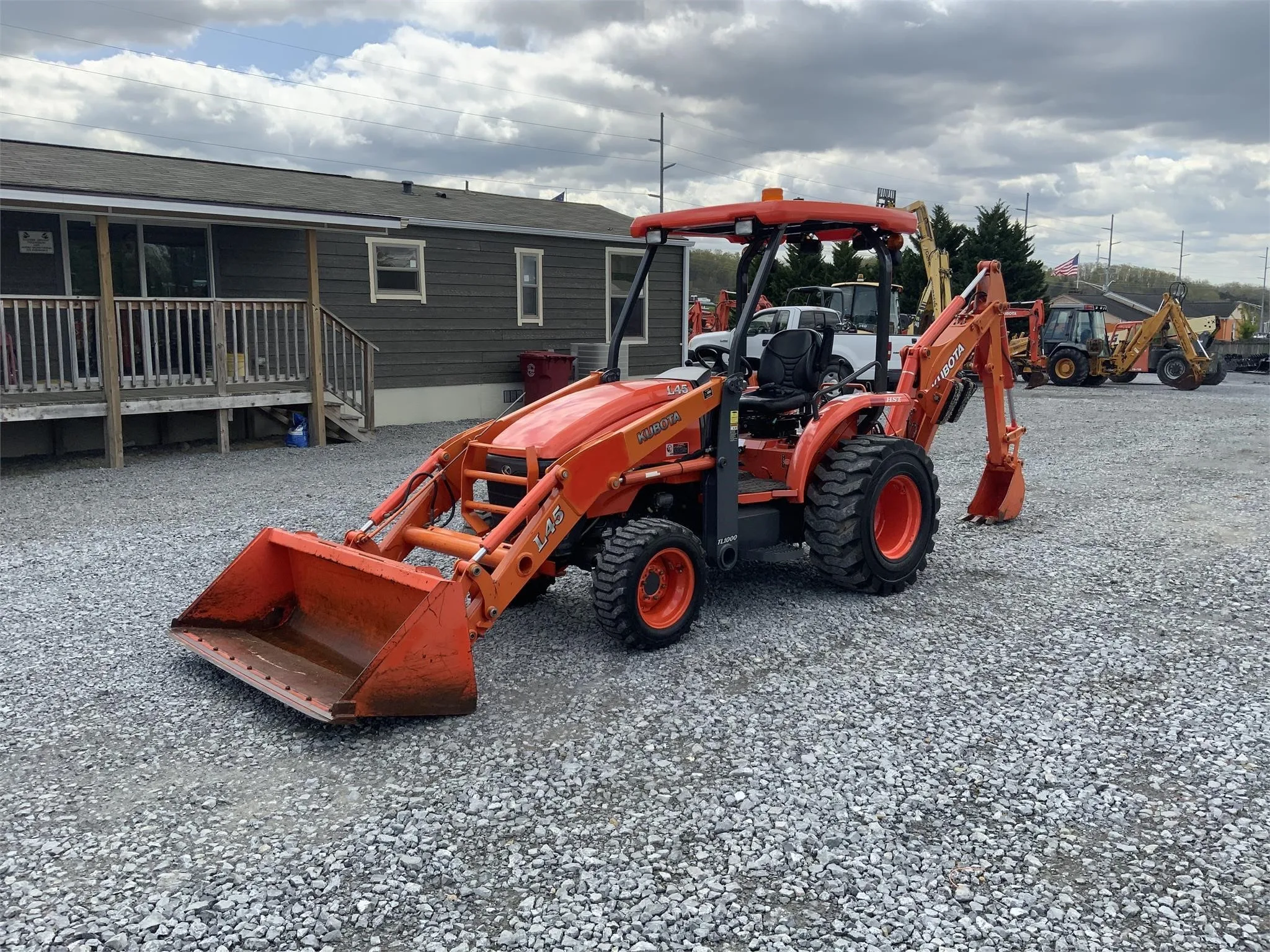 Высококачественный недорогой экскаватор-погрузчик KUBOTA L45 и другие машины на