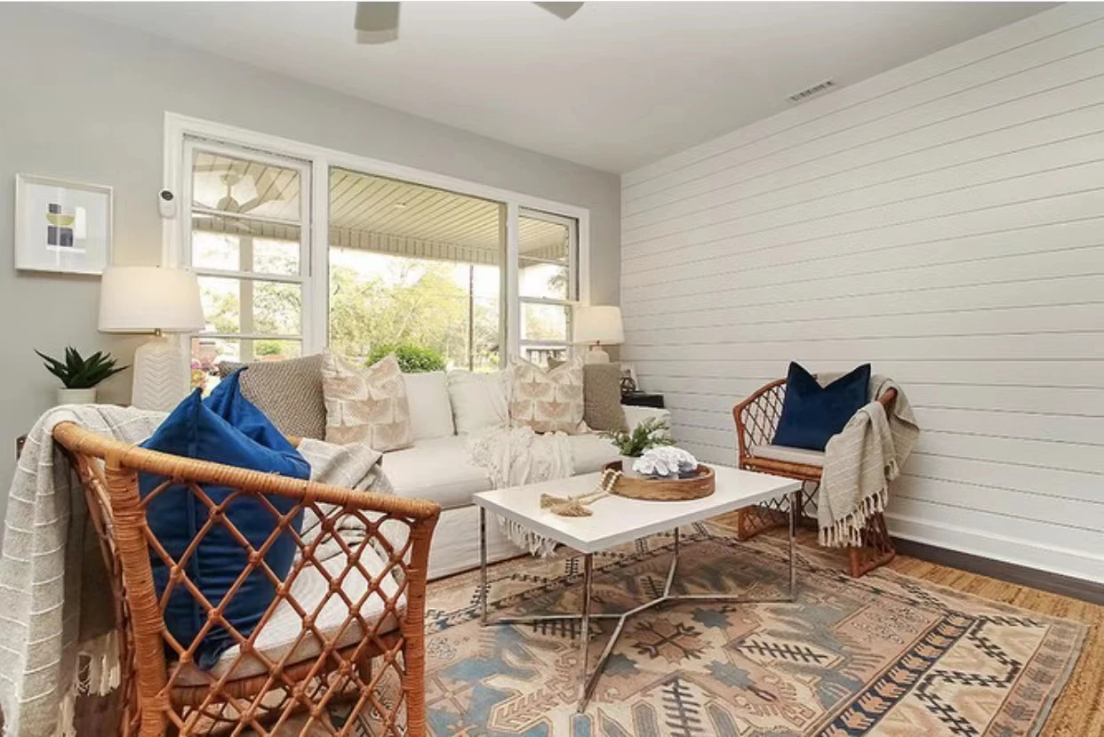 ALICANTE Armchair.jpg