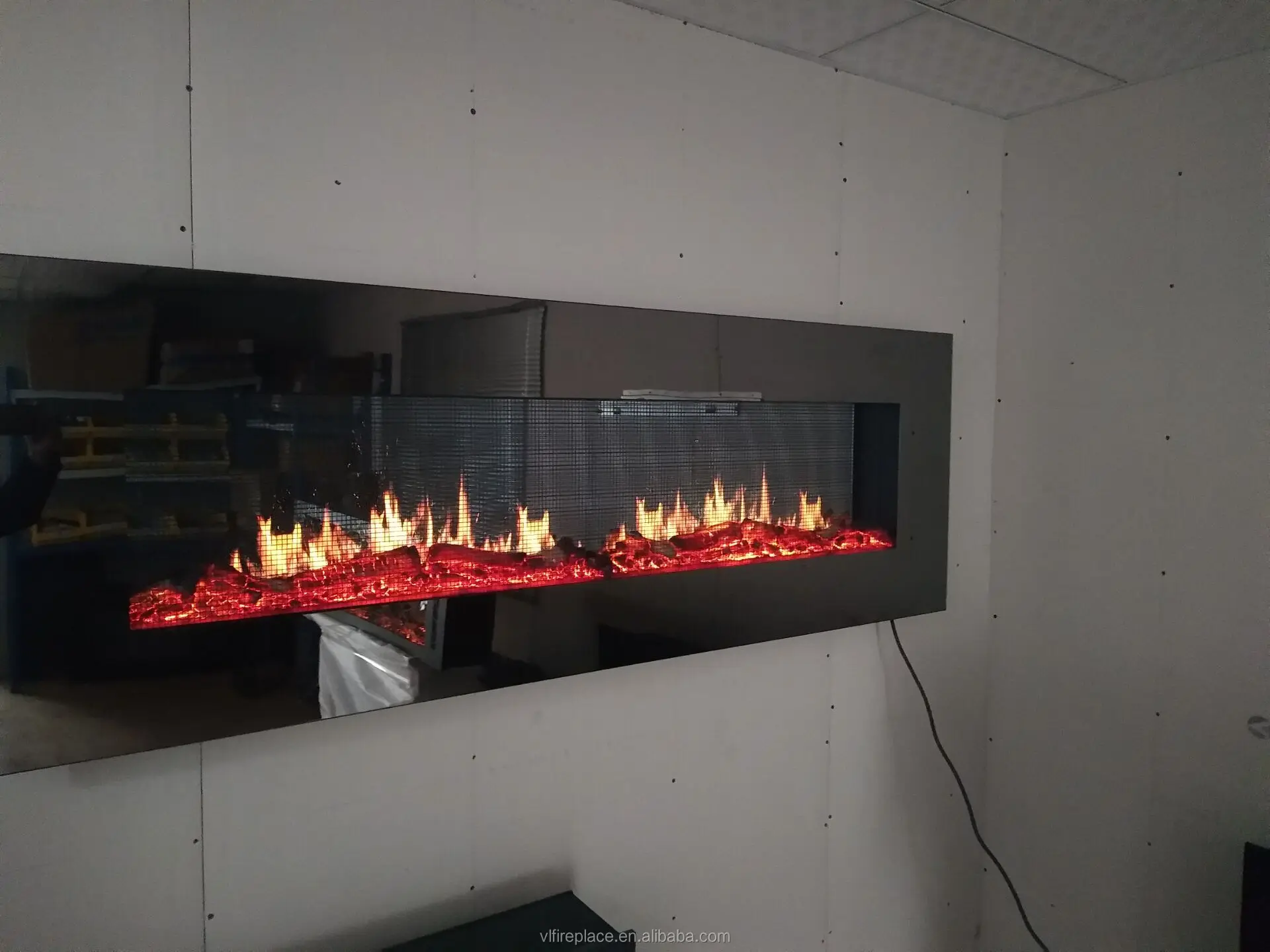 New designed 66 inch video flame effectiveness and simulated crackling burning sound wall mounted electric fireplace