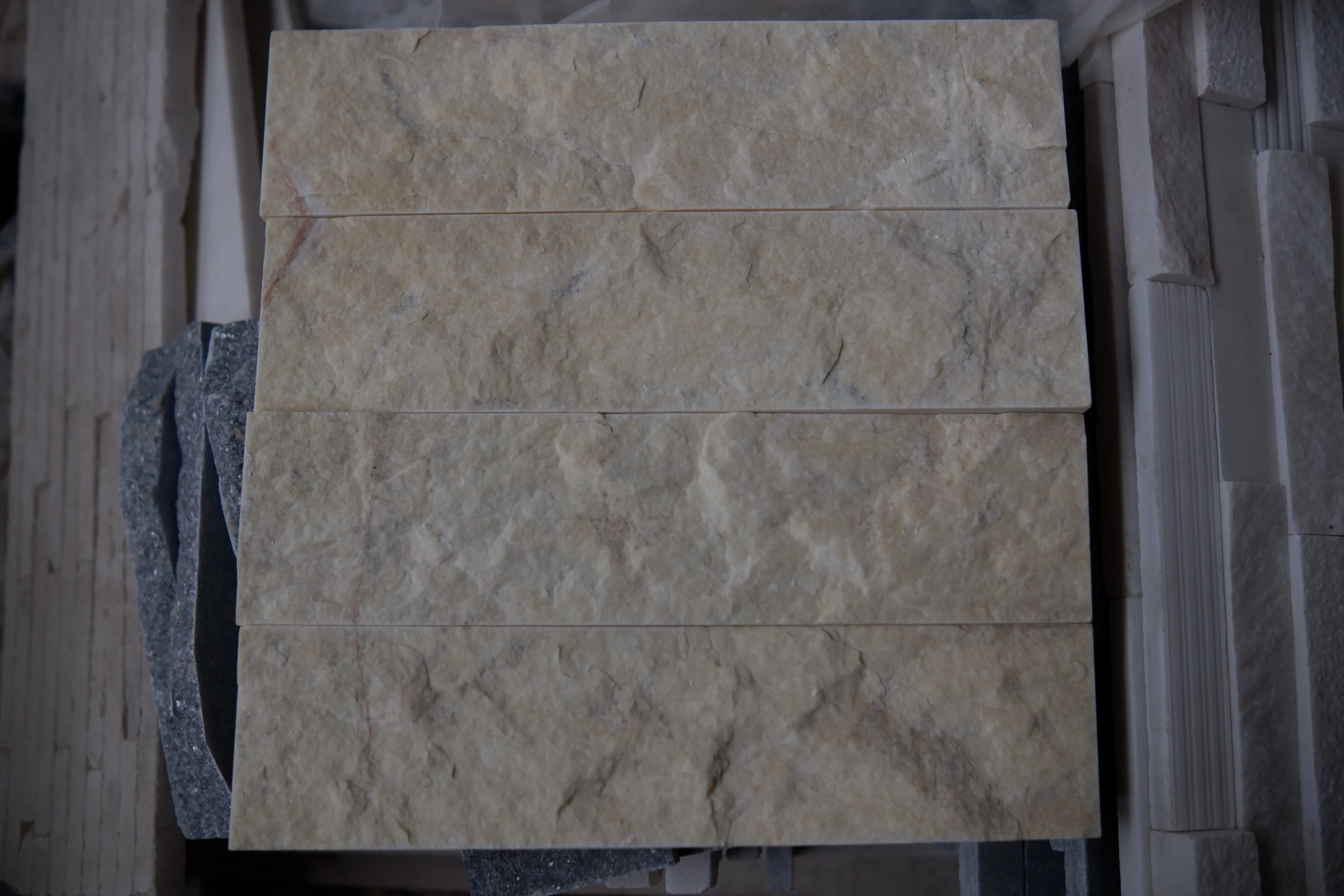 Split Face LimeStone Interior Exterior Wall Clapping Limestone