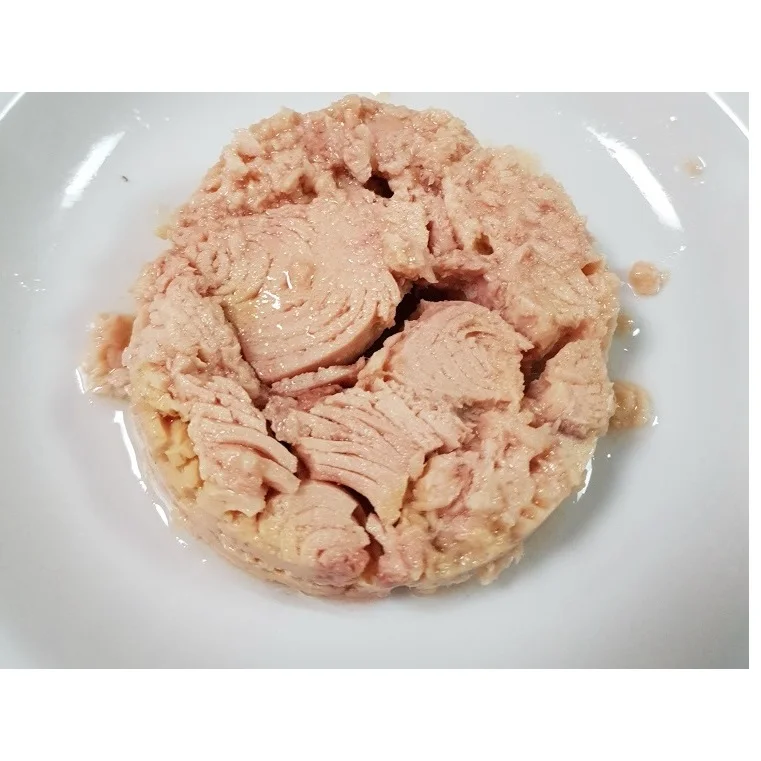 Омега 3 здоровое твердое белое мясо консервированные куски тунца в растительном масле из Таиланда Red Sea Co Ltd
