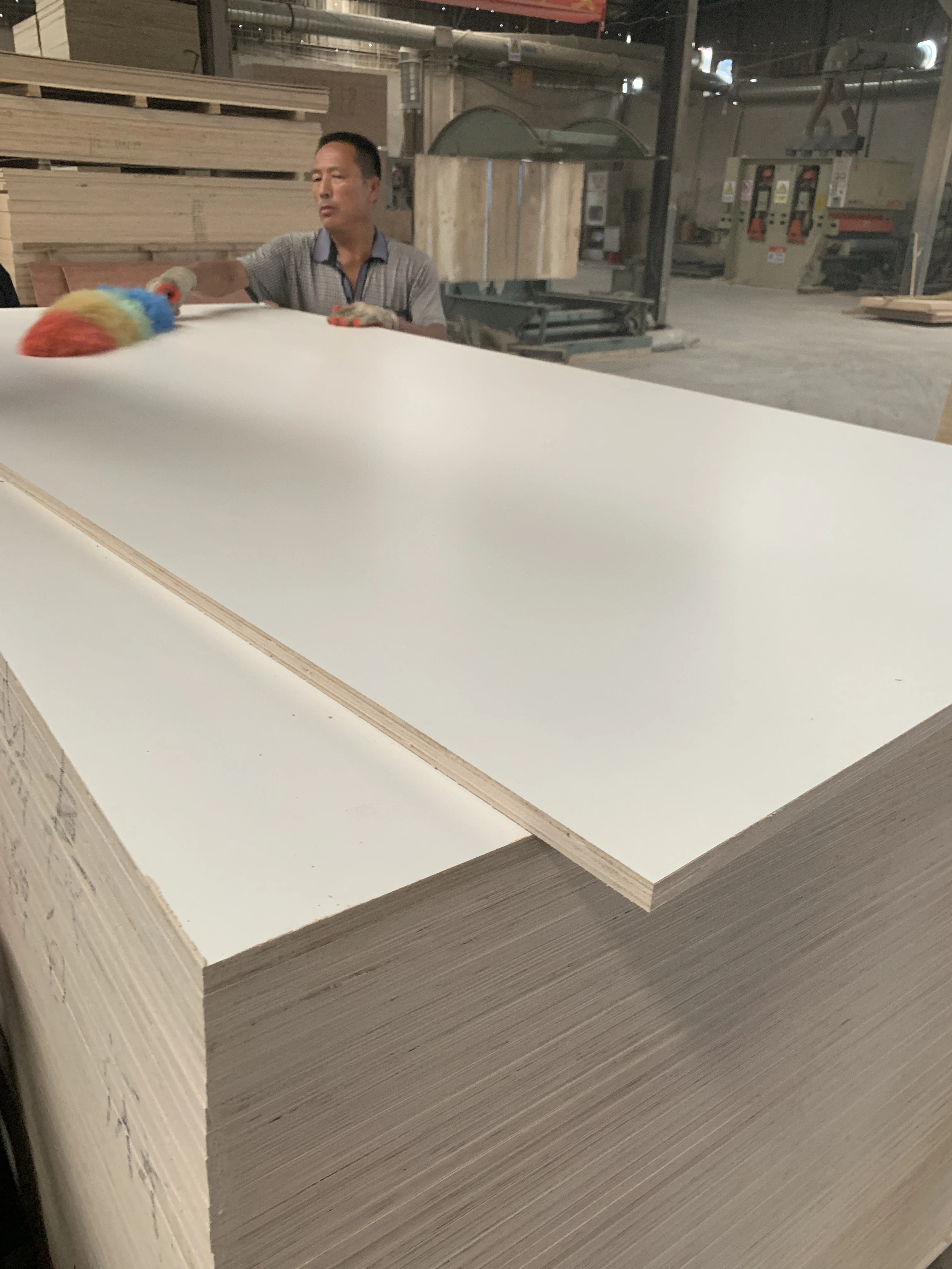 Простая/меламиновая ДВП Водонепроницаемая Fiberboard средней плотности меламиновая обе стороны