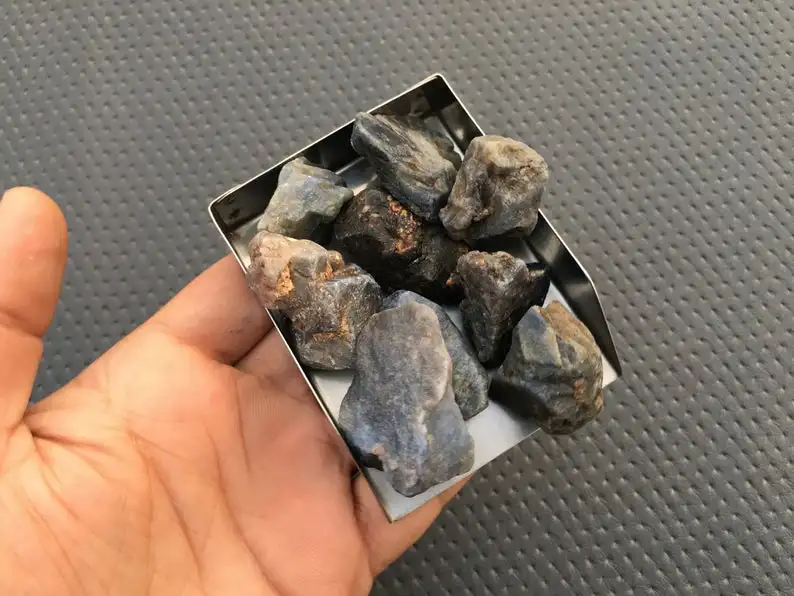 5 Pieces Natural Blue Sapphire Rough Stone of Wisdom Clam Untreated Raw Jewelry Making Gemstone Wholesale