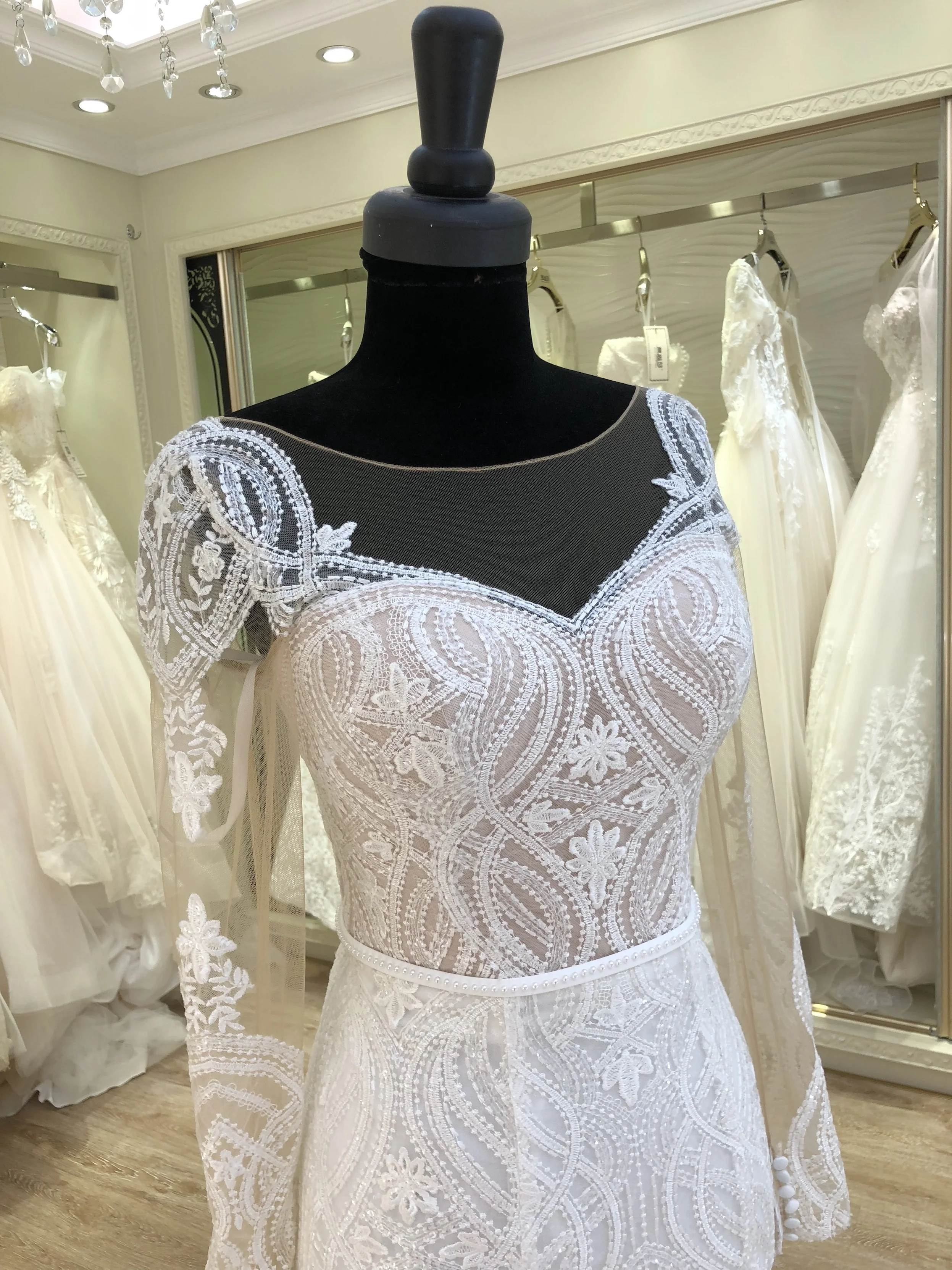 2021 lace appliqued long sleeve backless zipper mermaid wedding guest dress