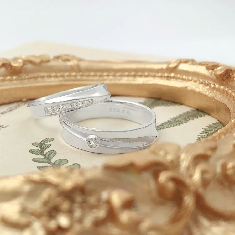 Couples Simple Wedding Ring