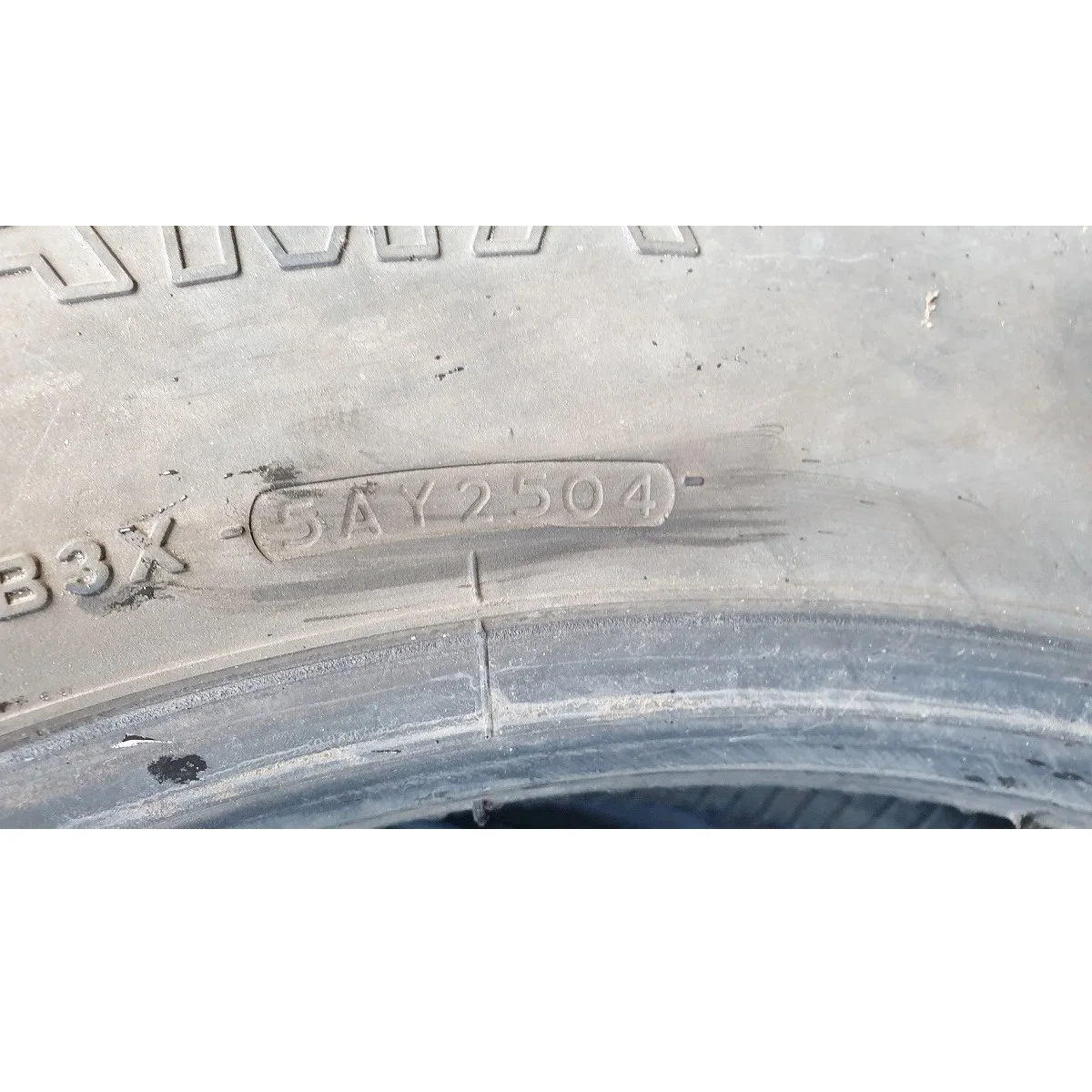 Wholesale Automotive Parts YOKOHAMA MIX TYRE PREMIUM TYPRES ACCESSORIES FOR CARS AND LIGHT TRUCKS PARTS