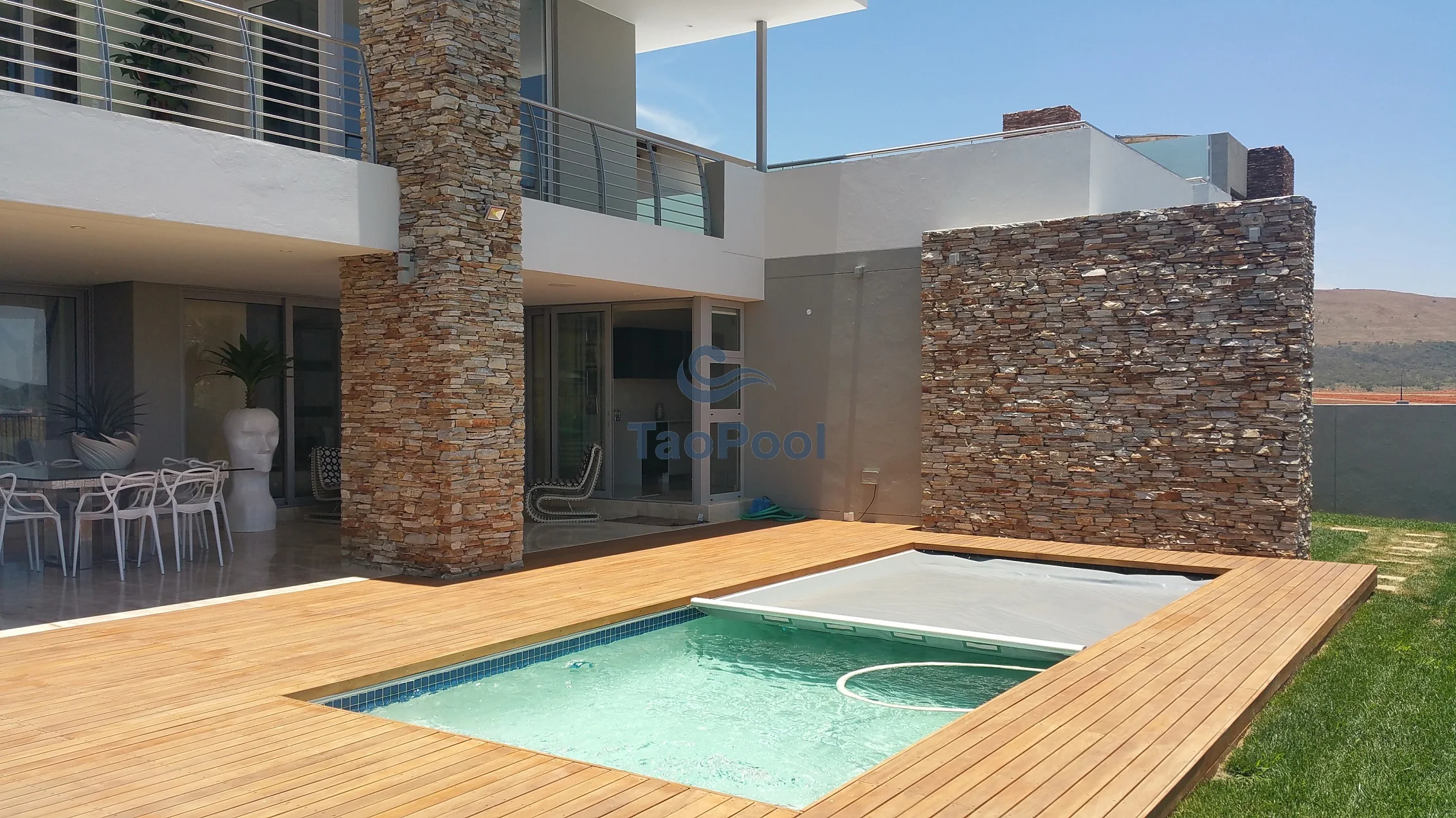 Tough PVC fabric deck pool cover easy Install automatic safety swimming pool covers