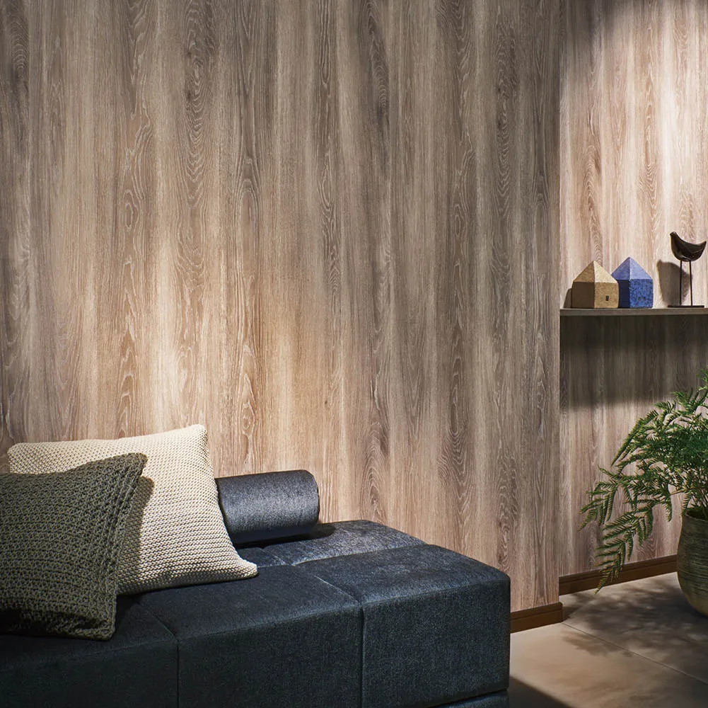 A woven wallpaper made in Japan that reproduces even the fluctuations of ultra-fine weaving threads.