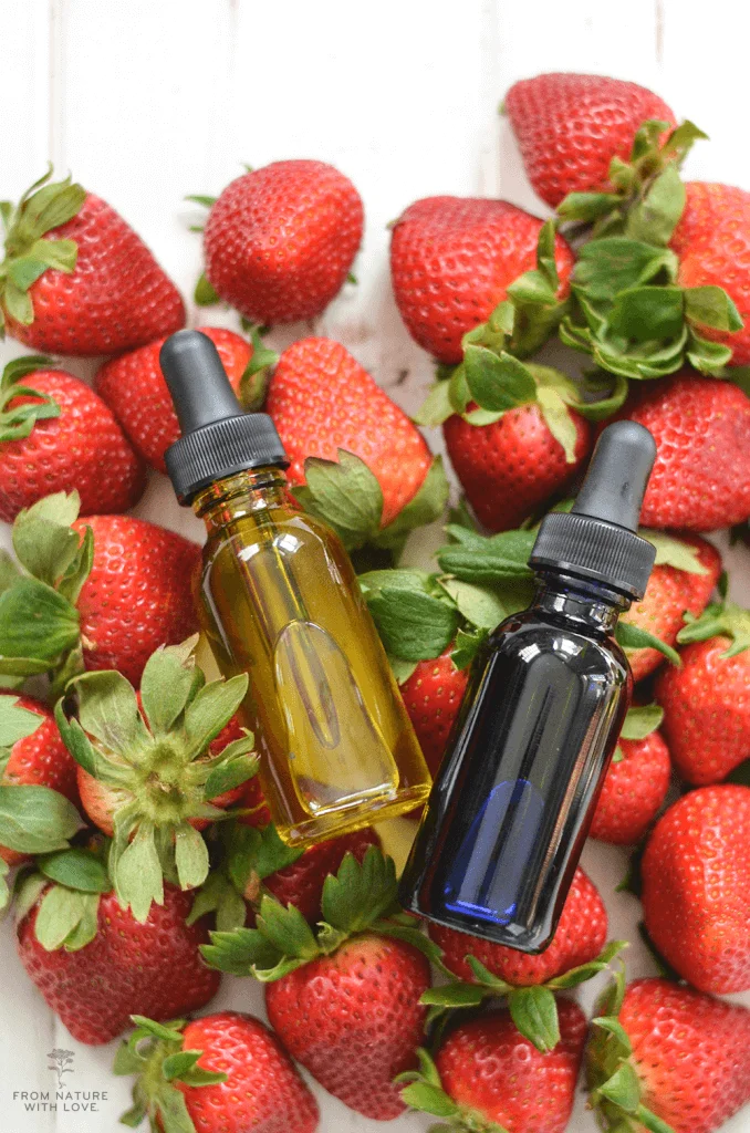 Bulk Suppliers Of Strawberry Seed Oil Carrier Oil Manufacturer in India