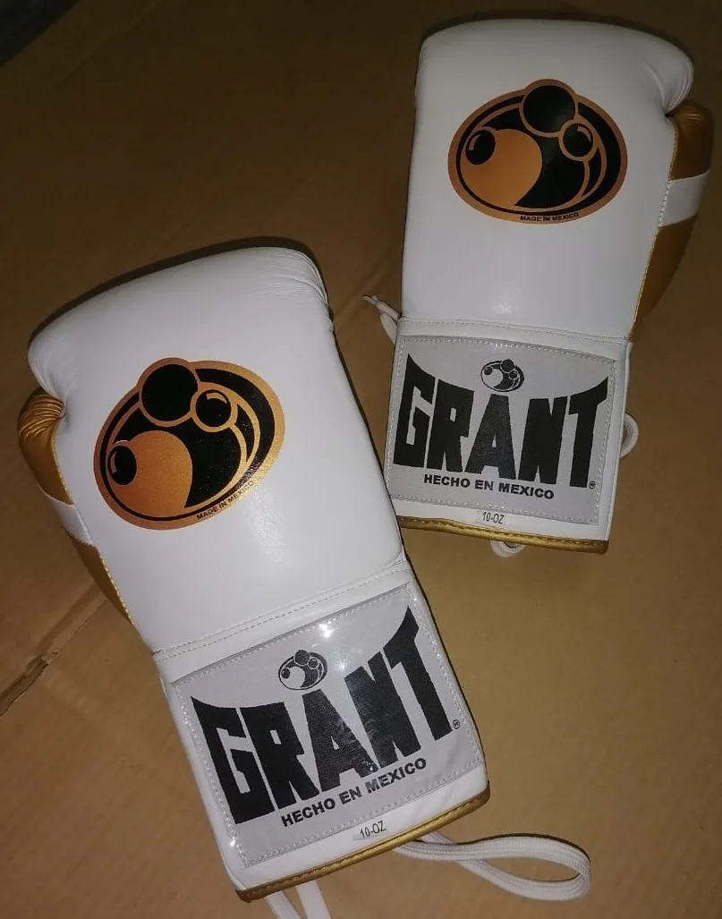 High quality white color cow hide leather competition boxing gloves for professional players