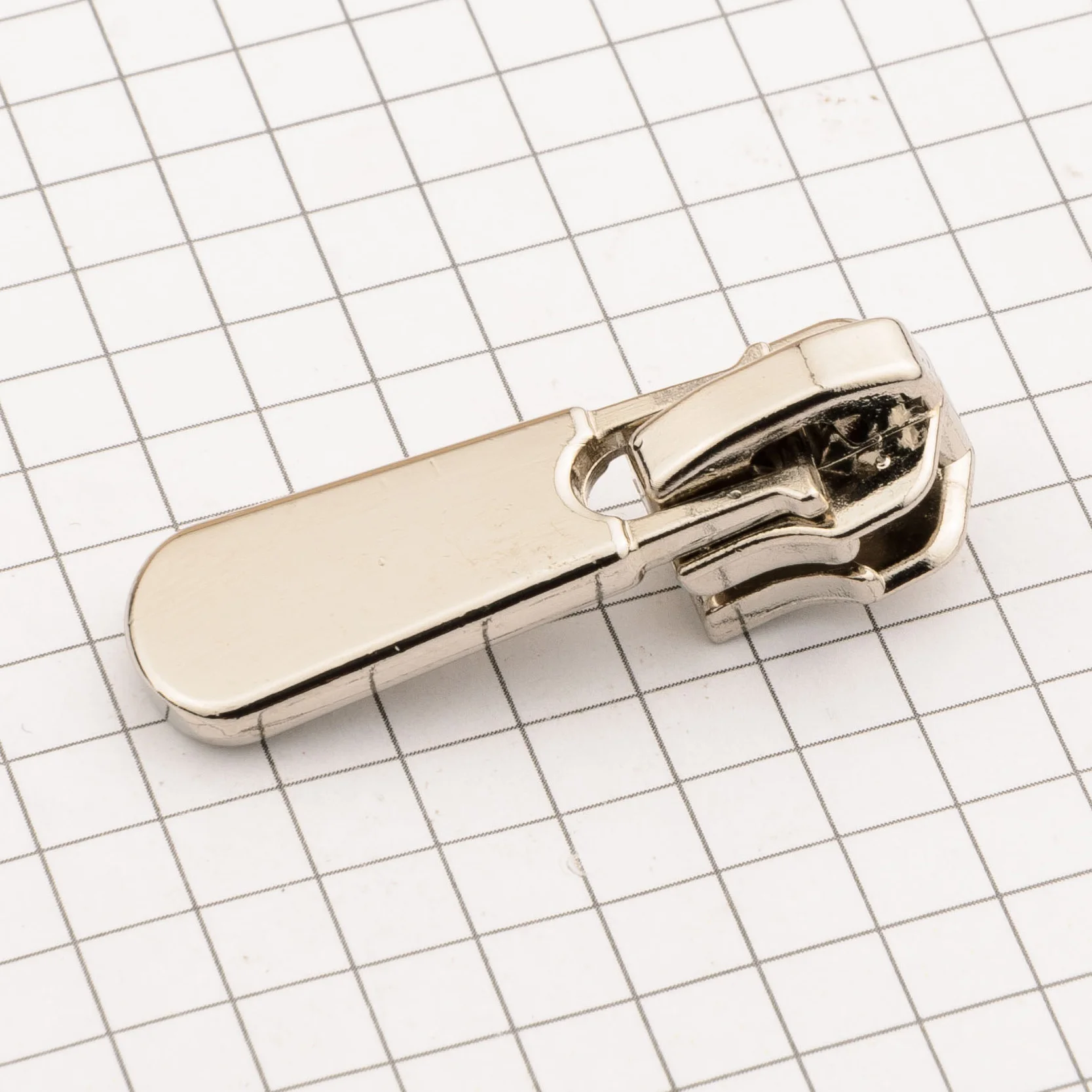 Zinc Alloy Metal Standard #5 Slider Auto Lock 00189 Pull Head for Zipper