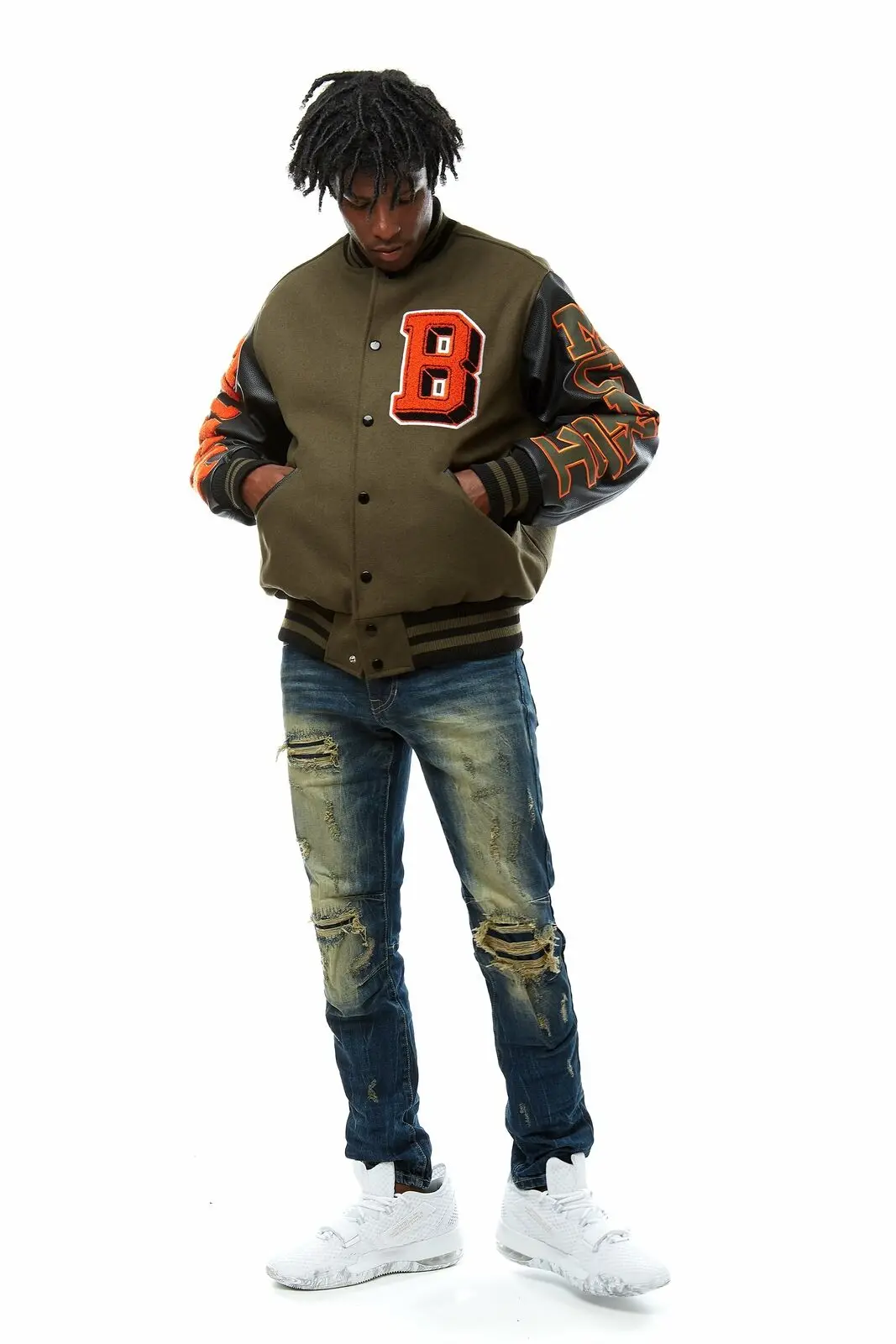 Letterman куртки/Куртки с надписью/Куртки нашивками из синели именем на