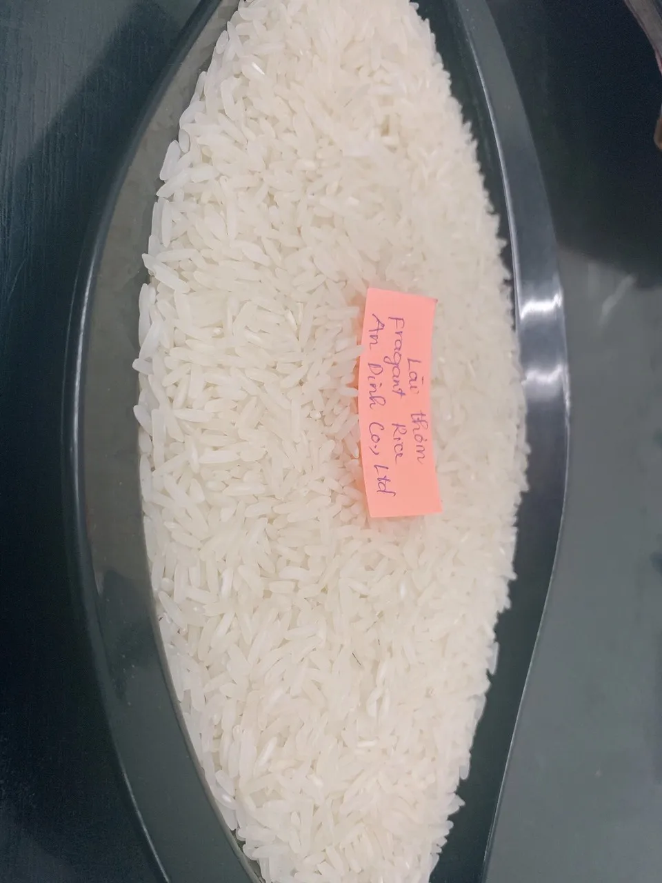 Оптовая продажа ароматного риса-специальный рис изготовленный во Вьетнаме также известный как jasmin 5% сломанный лучшее качество