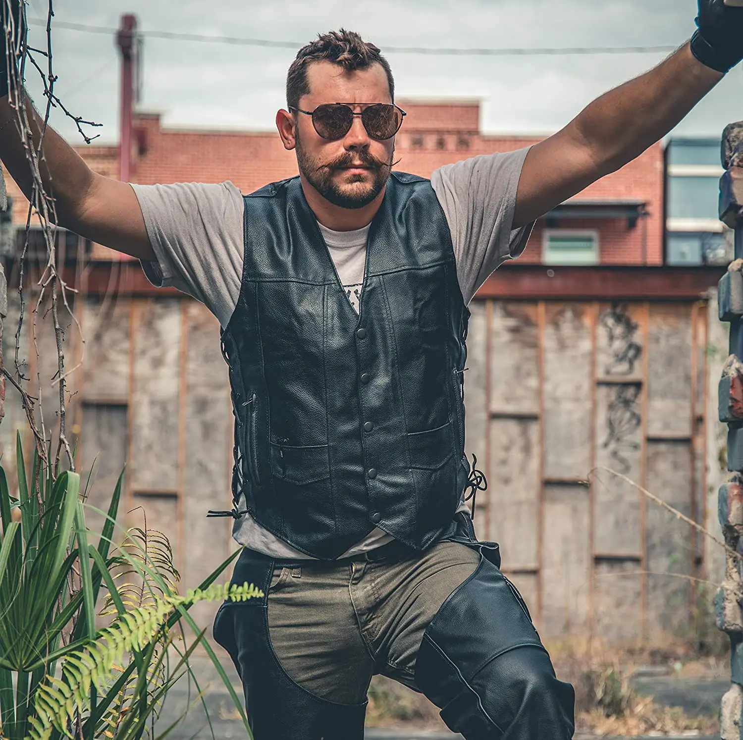 Best unisex warming leather motorcycle vest without hoodie for men and women