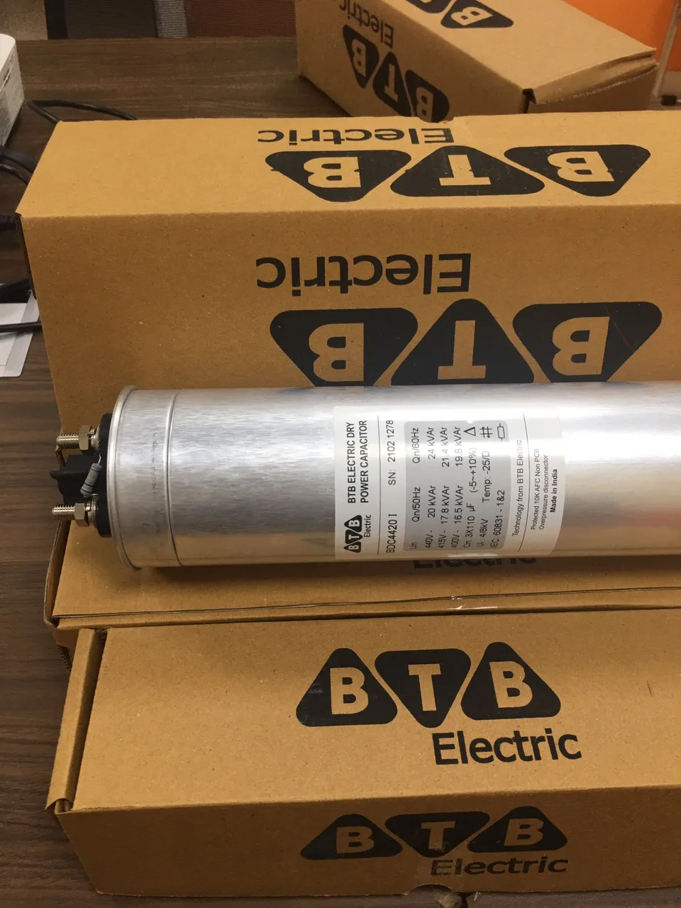 Power quality capacitor Bank 20 kvar 3 phases 440v  cylinde new model 2021  MADE IN TURKEY