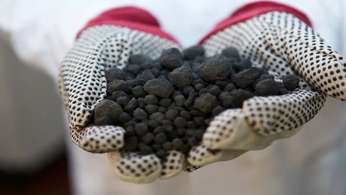 
Best Quality and Price Clinker / Type II and I/ 42.5 and 52.5 