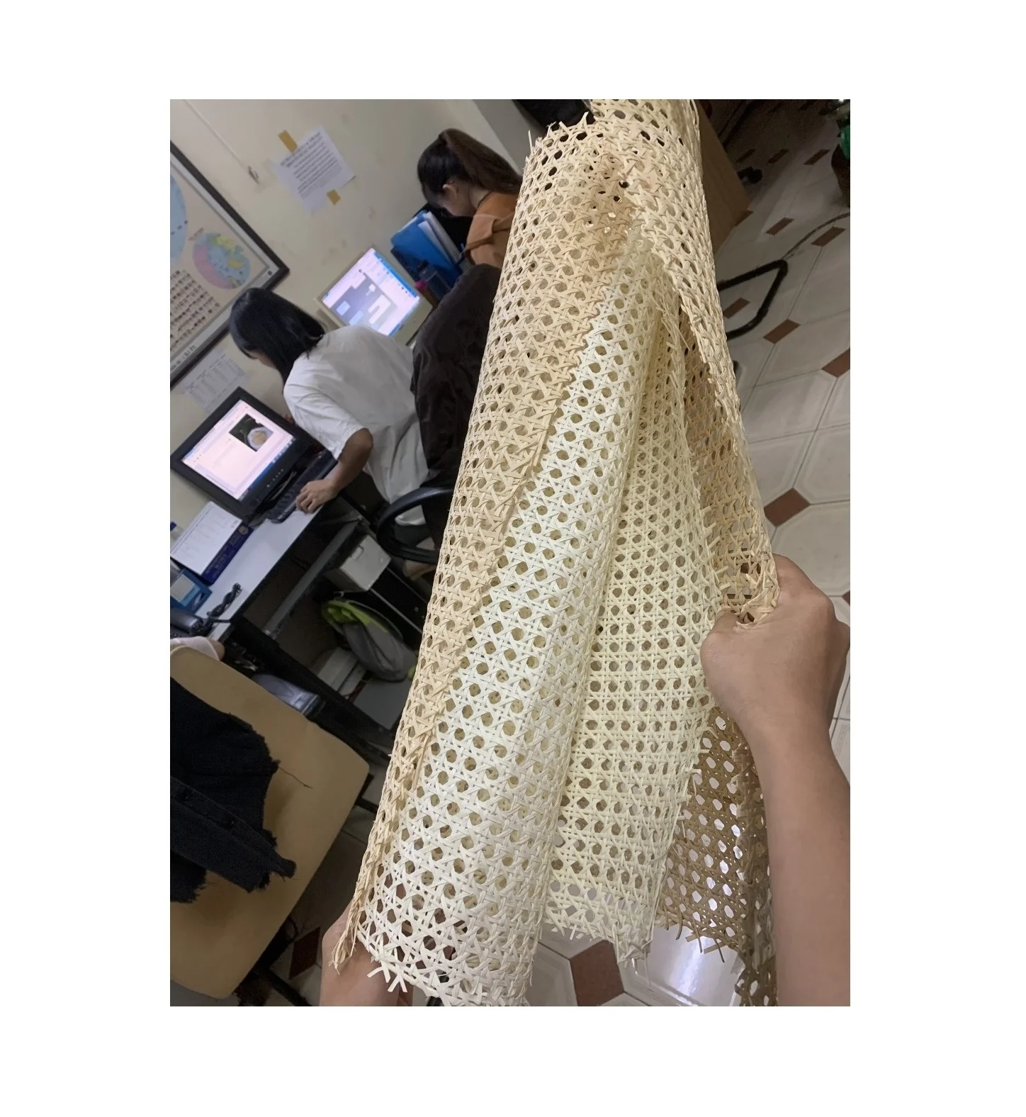 Оптовая продажа натуральный плетеная мебель из ротанга тростника лямки сырье трость из ротанга лямки рулон