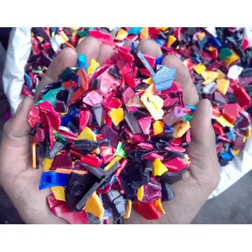 Good Quality 100 Clear PET Bottle Plastic Flakes Scrap GLOBAL Color Material Origin High cost - effective factor