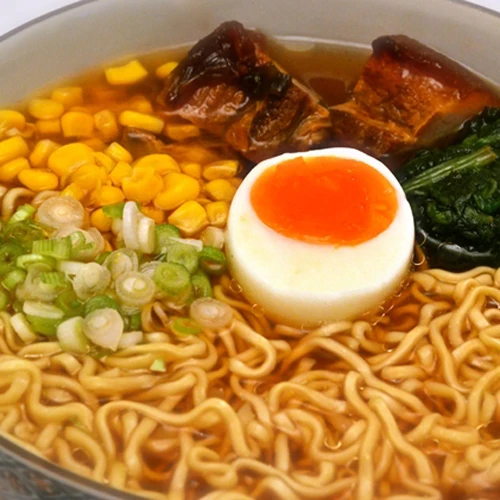 Мгновенная лапша «NEW WAY» со вкусом вареной свинины, сделано во Вьетнаме