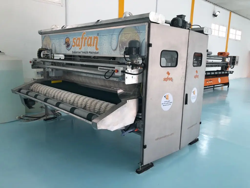  Автоматическая машина для чистки ковров