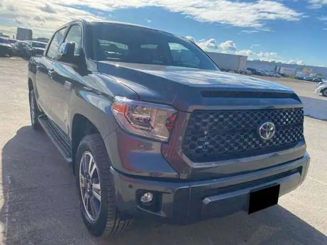 Б/у полноразмерный грузовик Toyota Tundra 2021