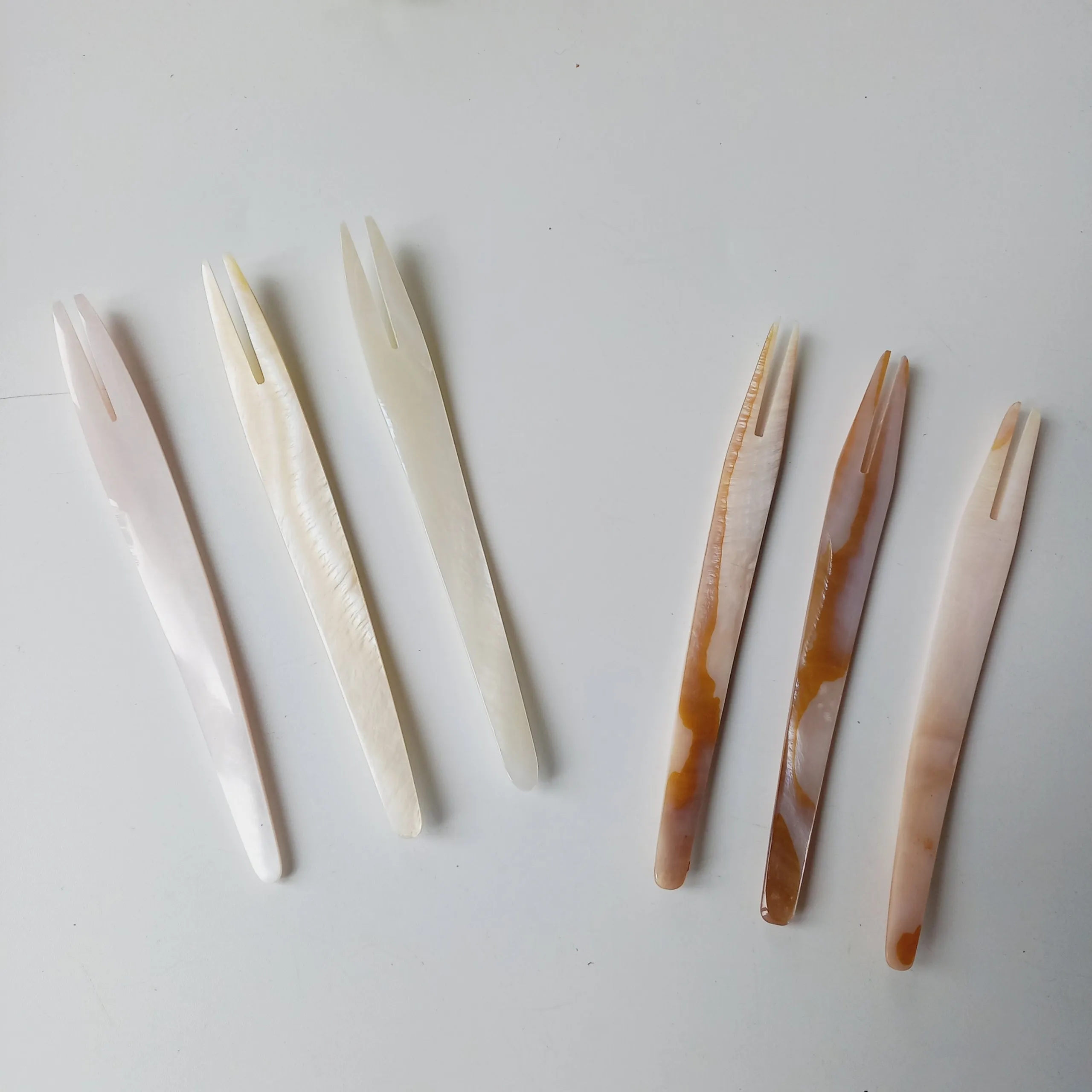 Wholesale Handmade Mother of Pearl Fork Luxurious Mini White Pink Lip Caviar Seashell Shell Flatware Cutlery Set Eco Friendly