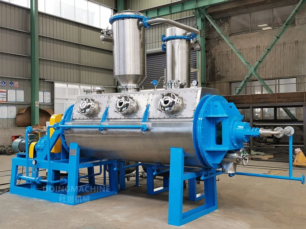 Low temperature heat pump vacuum paddle dryer for sludge