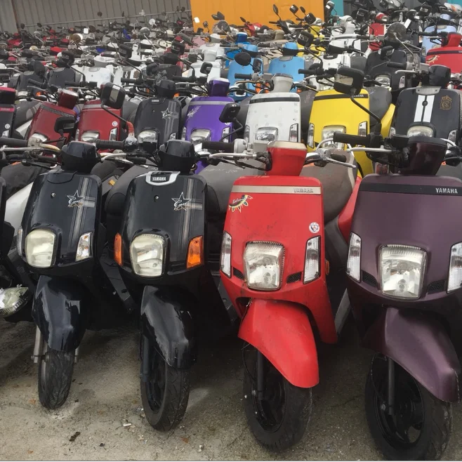 Подержанные мотоциклы YMT Cuxi 1-я скутеры 100cc Тайвань