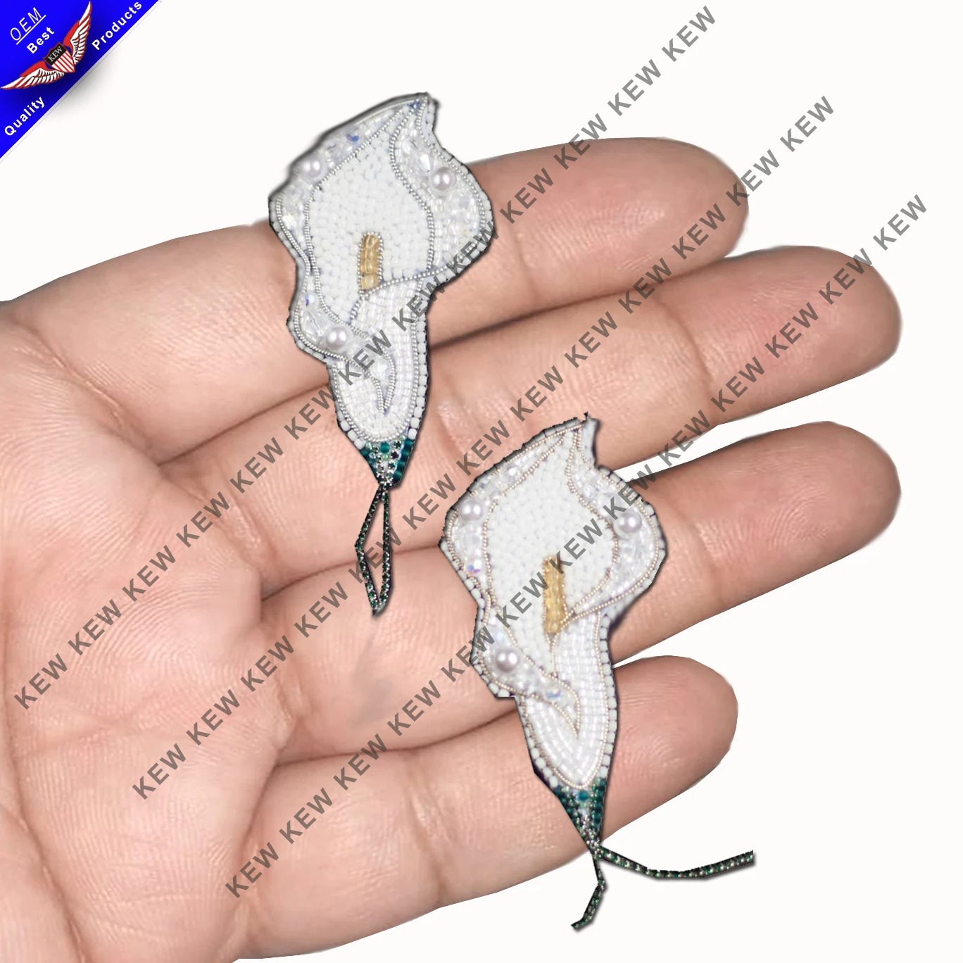 Beaded brooch flower lily white Embroidered brooch flower calla Cute gift for mom brooches handmade party wedding USA UK Europe